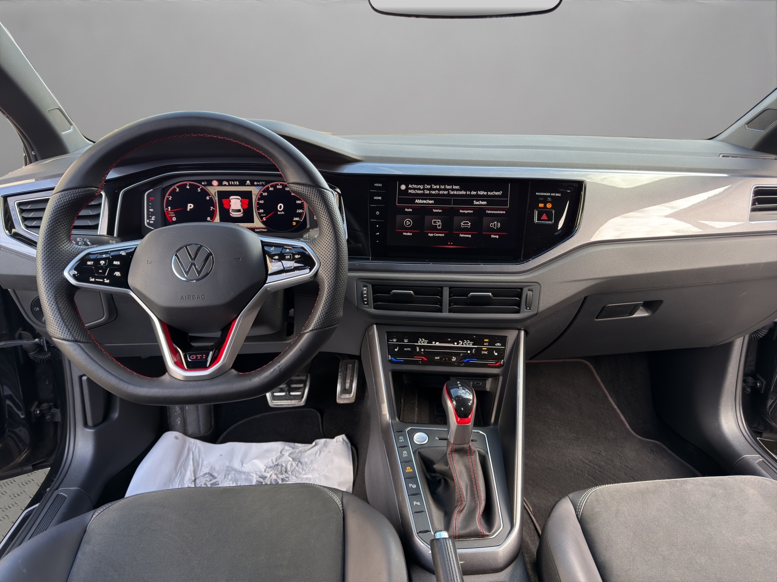 VW Polo 2.0 TSI GTI DSG-image-13