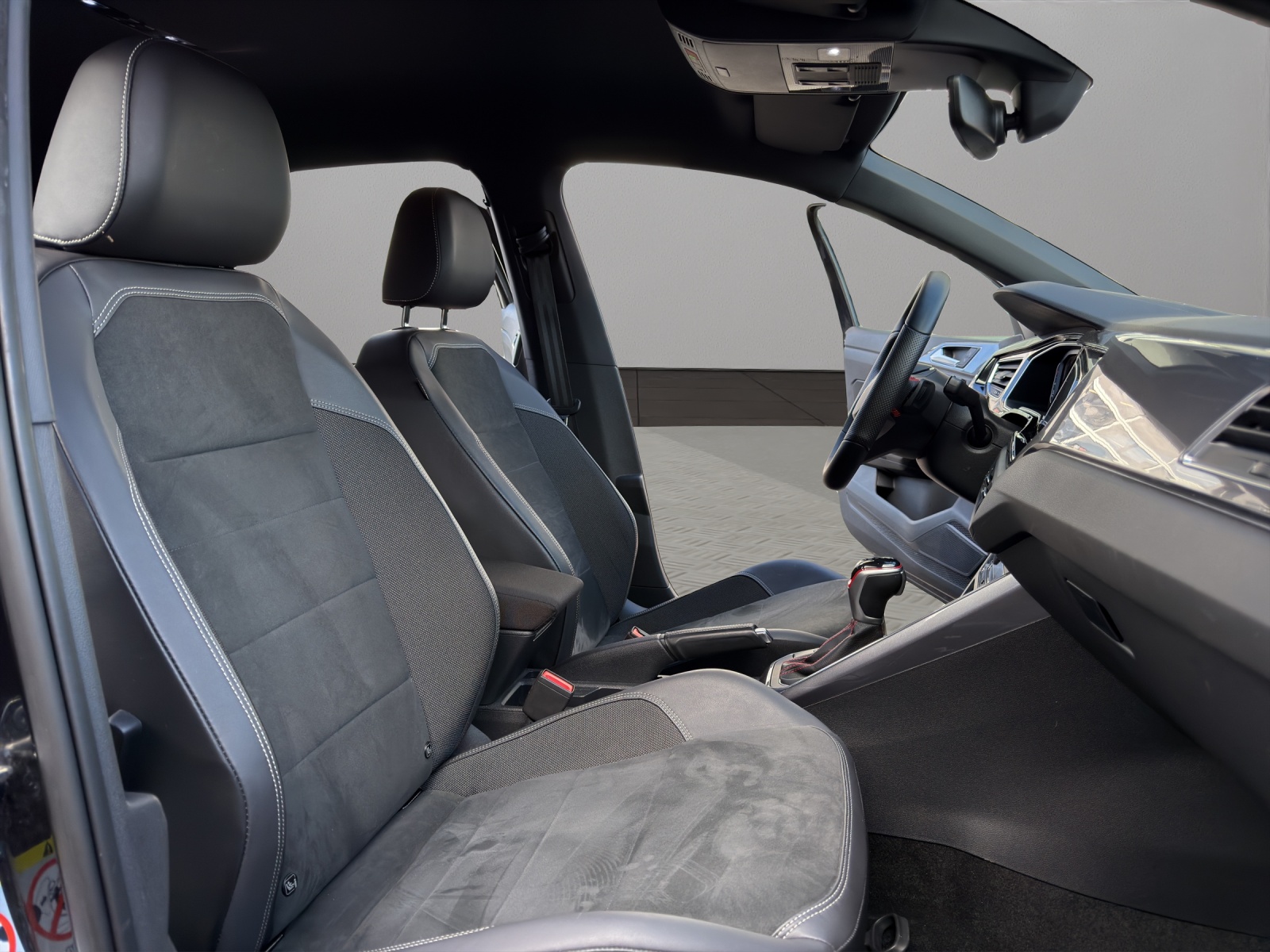 VW Polo 2.0 TSI GTI DSG-image-16
