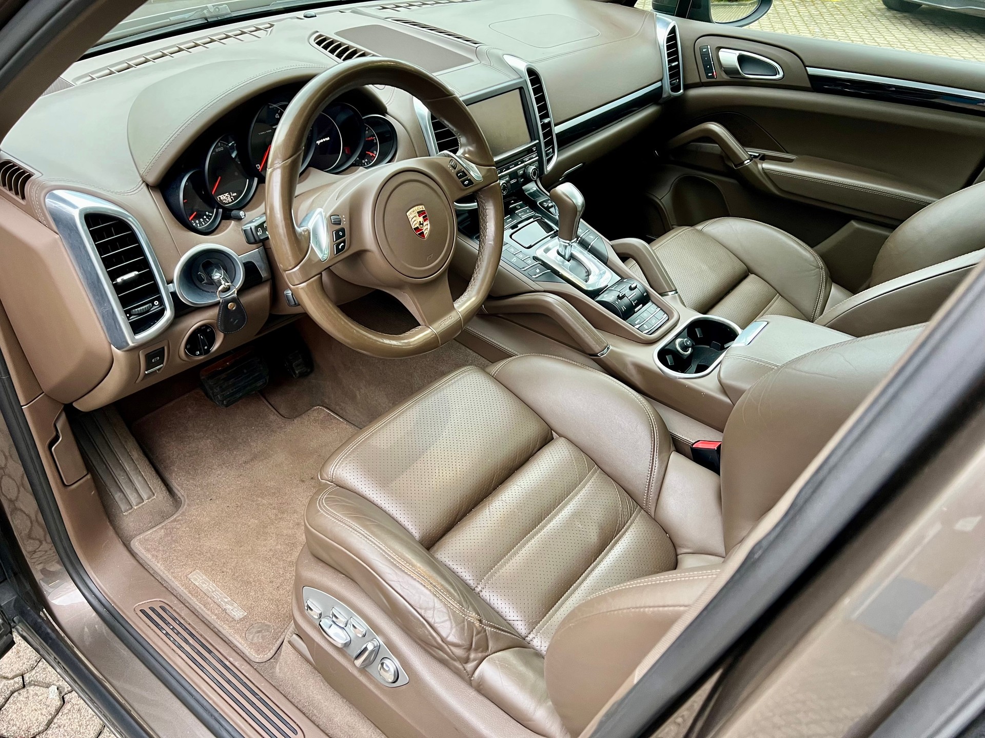 PORSCHE Cayenne Diesel-image-8