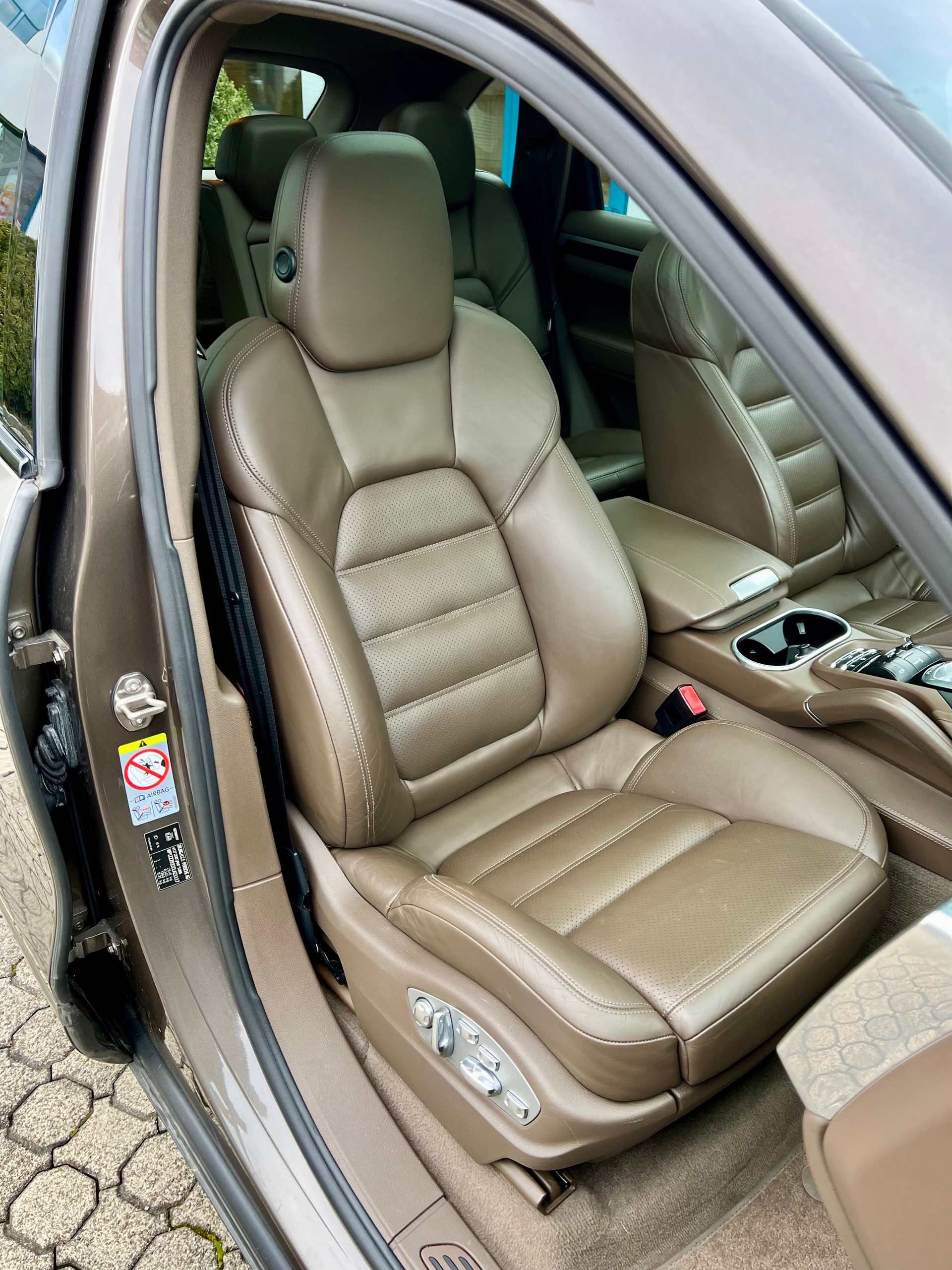 PORSCHE Cayenne Diesel-image-16