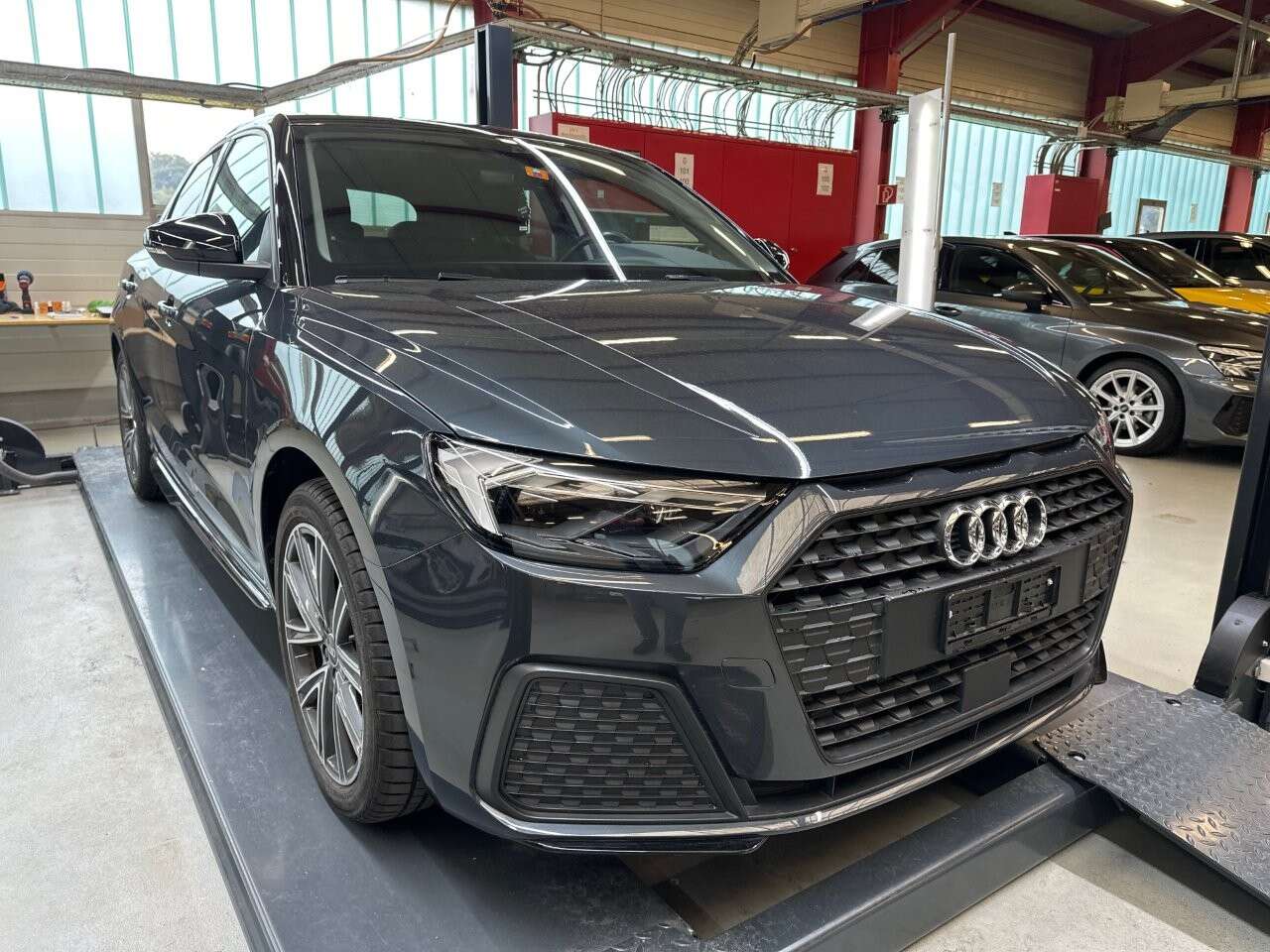 AUDI Werksgarantie 5Jahre/ 100'000KM - Top Ausstattung