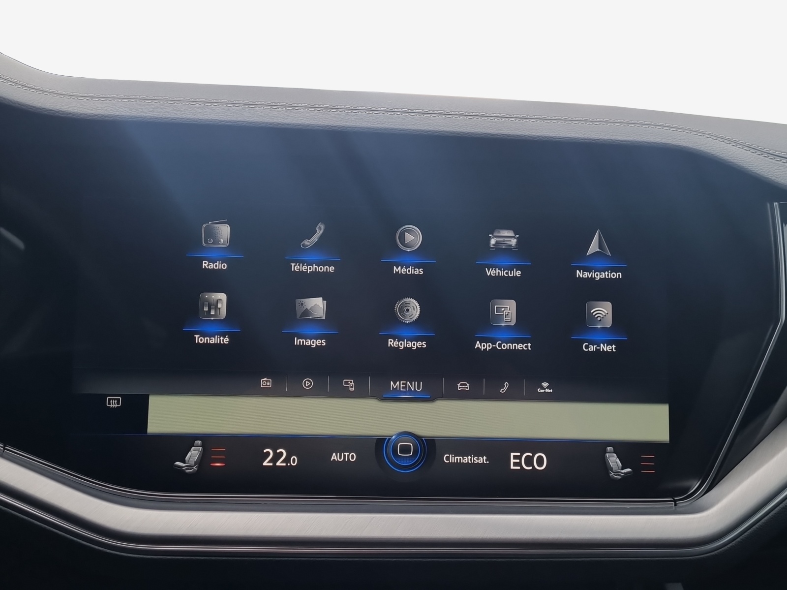 VW Touareg 3.0 TSI Elegance Tiptronic-image-15