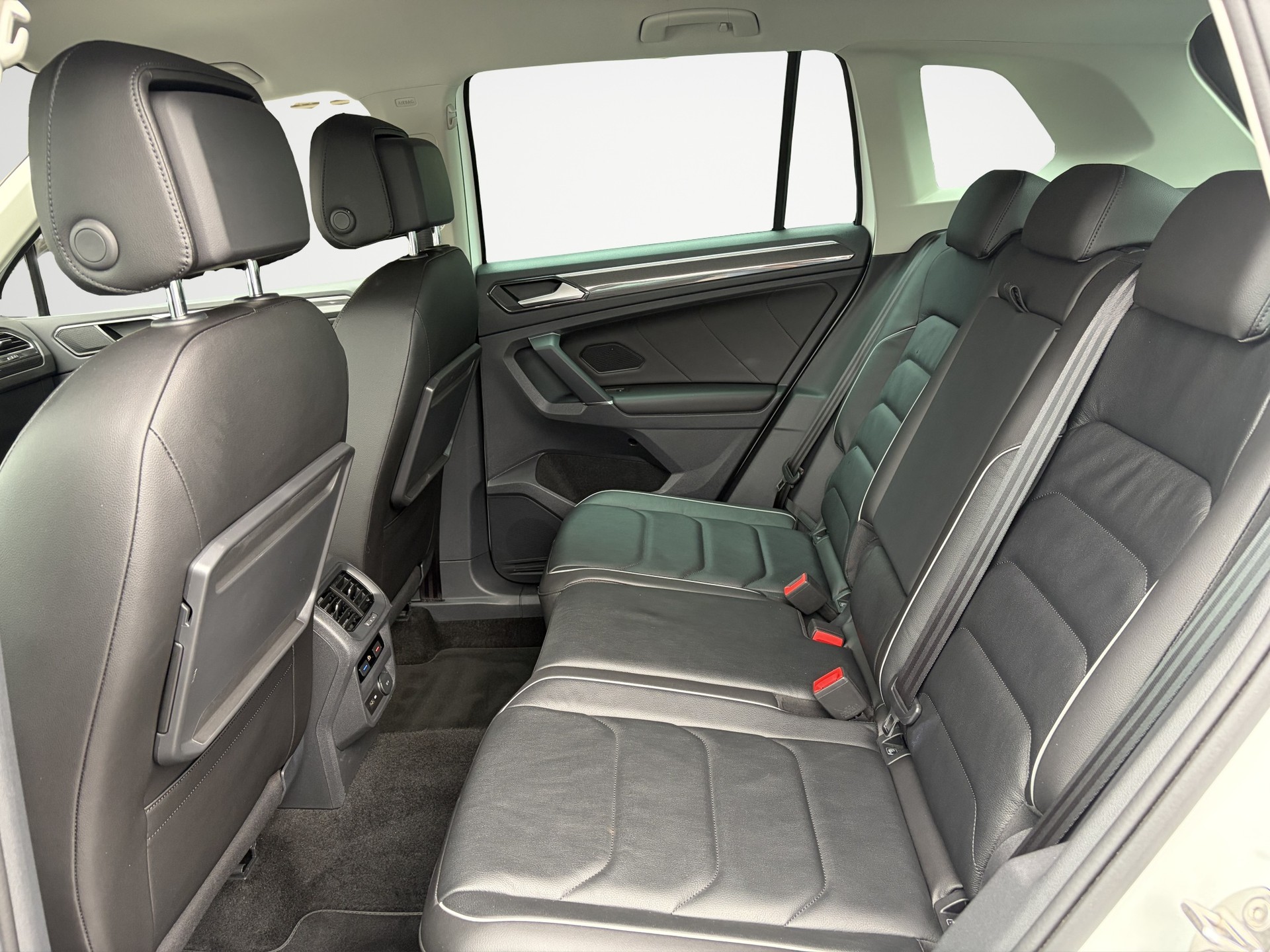 VW Tiguan 2.0TSI Highline 4Motion DSG-image-12