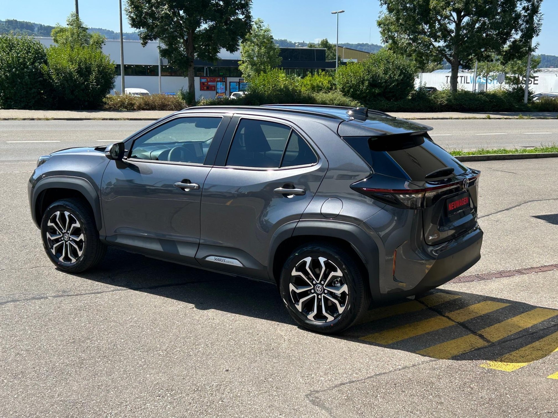 TOYOTA Yaris Cross 1.5 VVT-i HSD Trend AWD-i-image-2