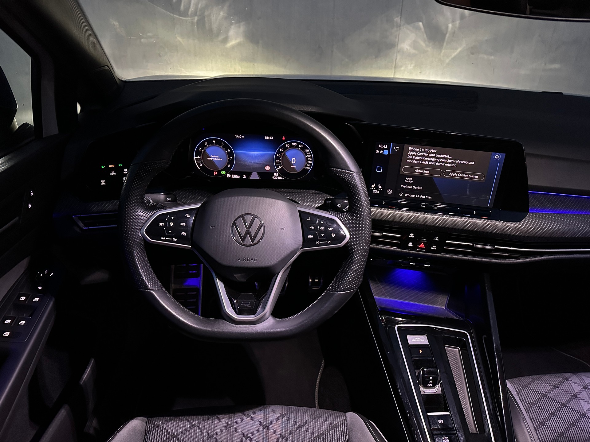 VW Golf 1.5 eTSI mHEV ACT R-Line DSG-image-9