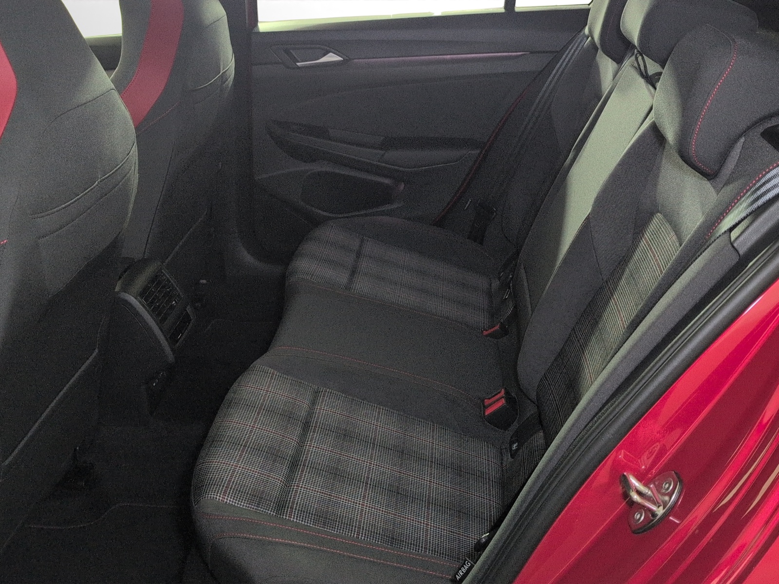 VW Golf 2.0 TSI GTI DSG-image-11