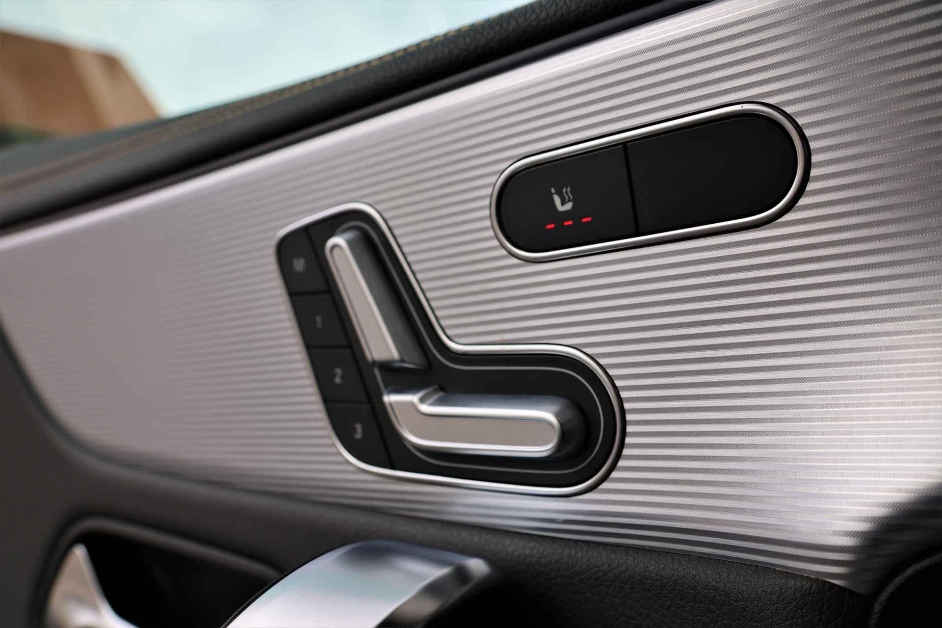 MERCEDES-BENZ A 45 S AMG 4Matic+ Speedshift (CH)-image-12