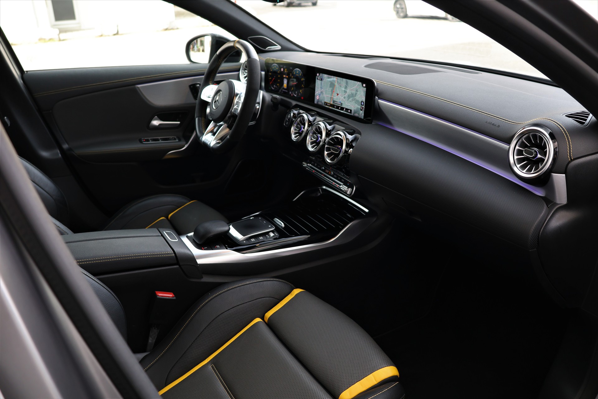 MERCEDES-BENZ A 45 S AMG 4Matic+ Speedshift (CH)-image-19