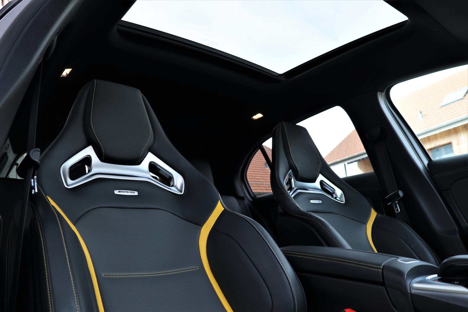 MERCEDES-BENZ A 45 S AMG 4Matic+ Speedshift (CH)-image-22