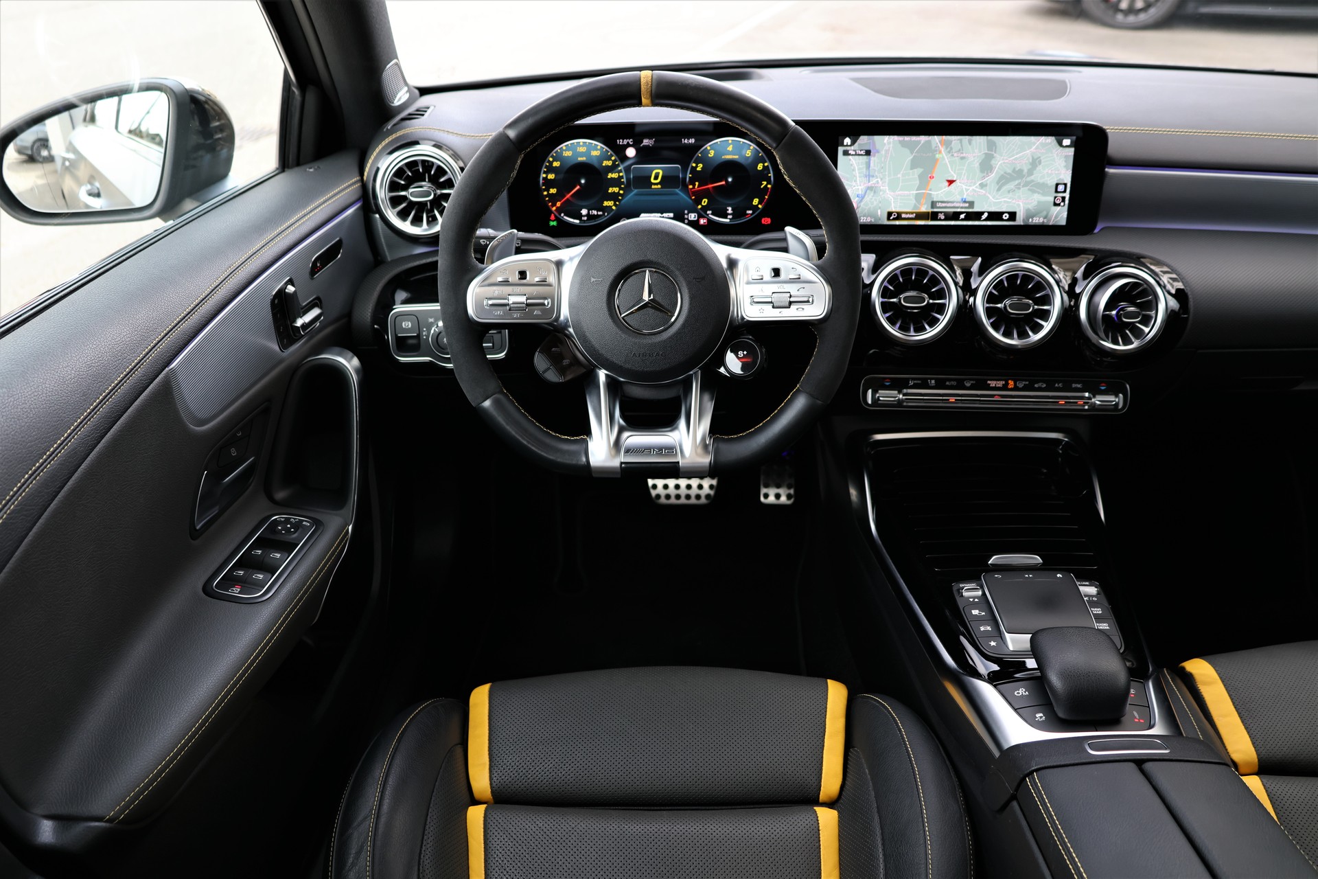 MERCEDES-BENZ A 45 S AMG 4Matic+ Speedshift (CH)-image-14