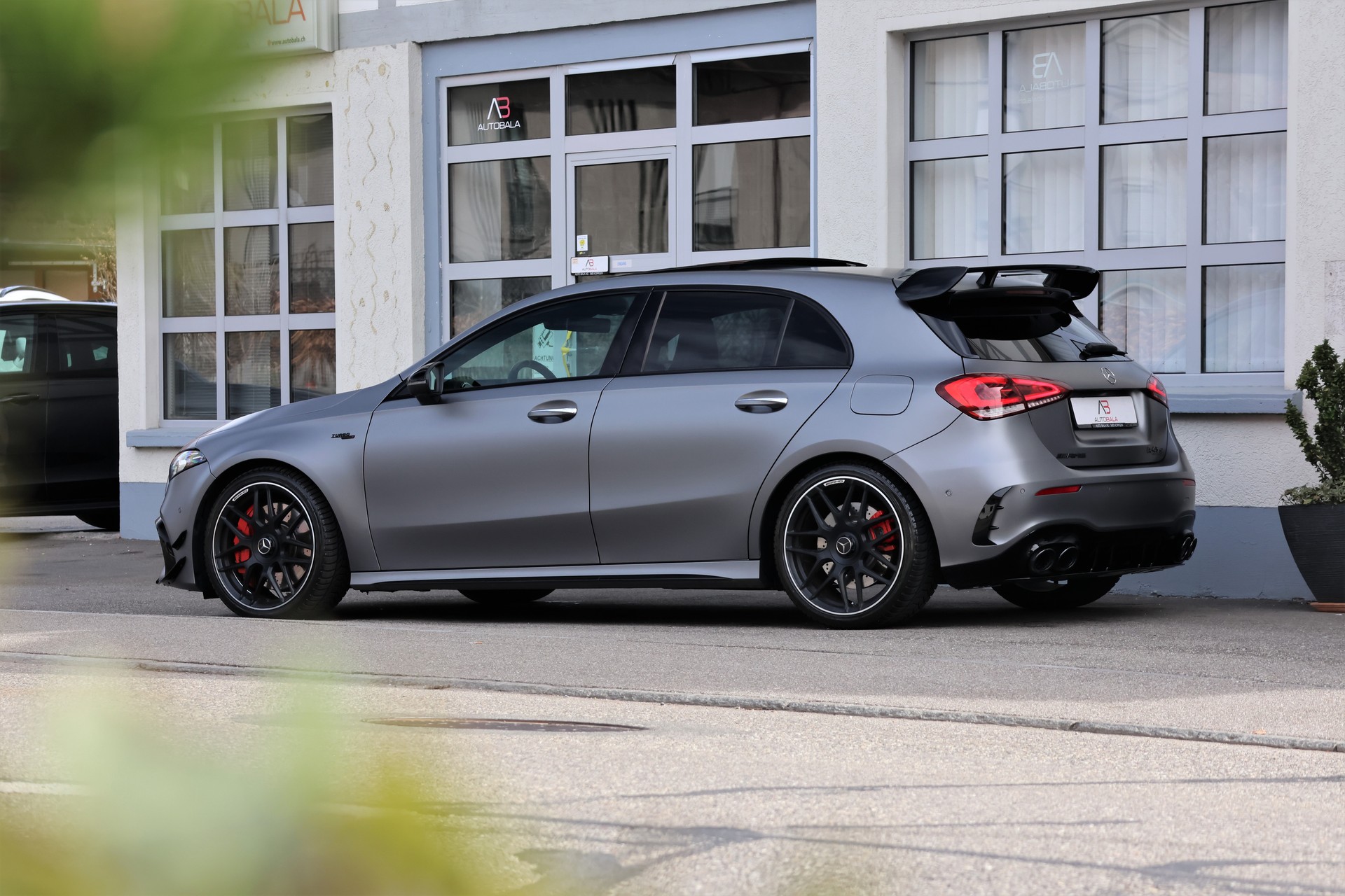 MERCEDES-BENZ A 45 S AMG 4Matic+ Speedshift (CH)-image-3