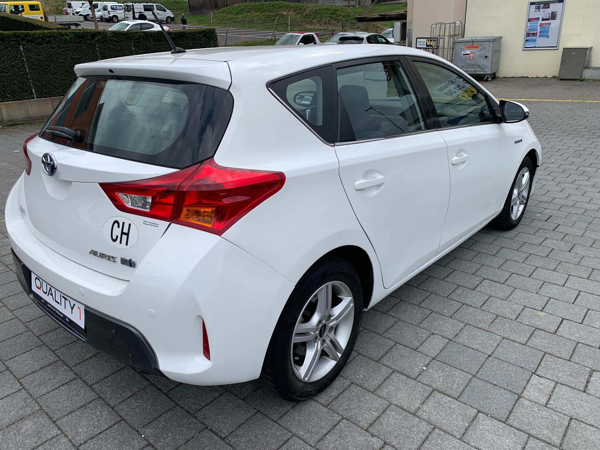 TOYOTA Auris 1.8 16V HSD Linea Sol-image-2