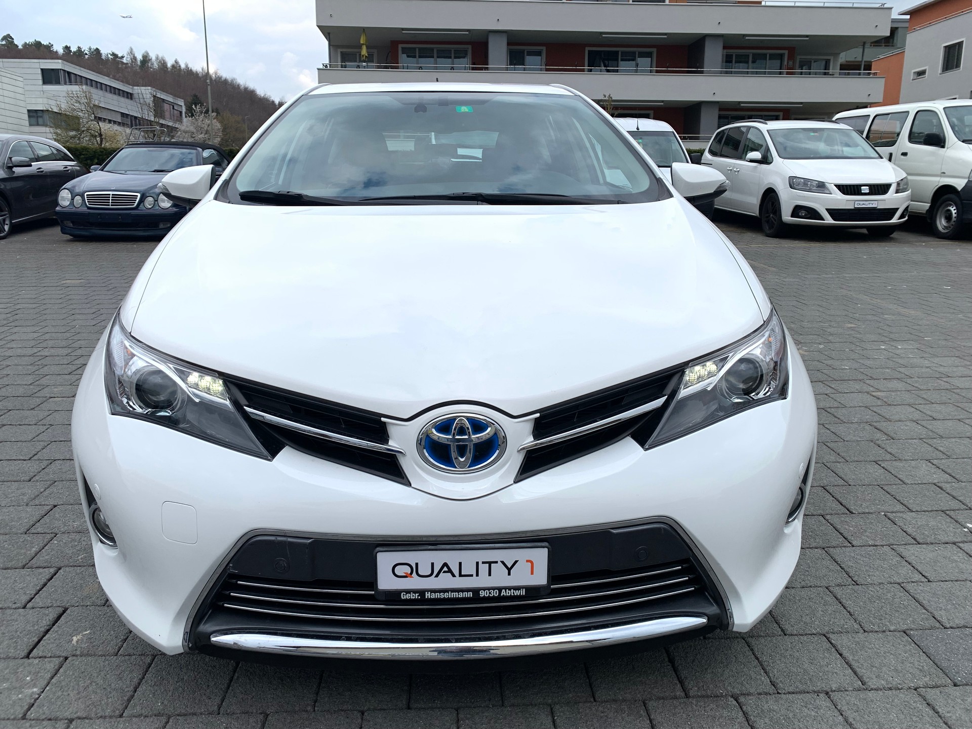 TOYOTA Auris 1.8 16V HSD Linea Sol-image-4