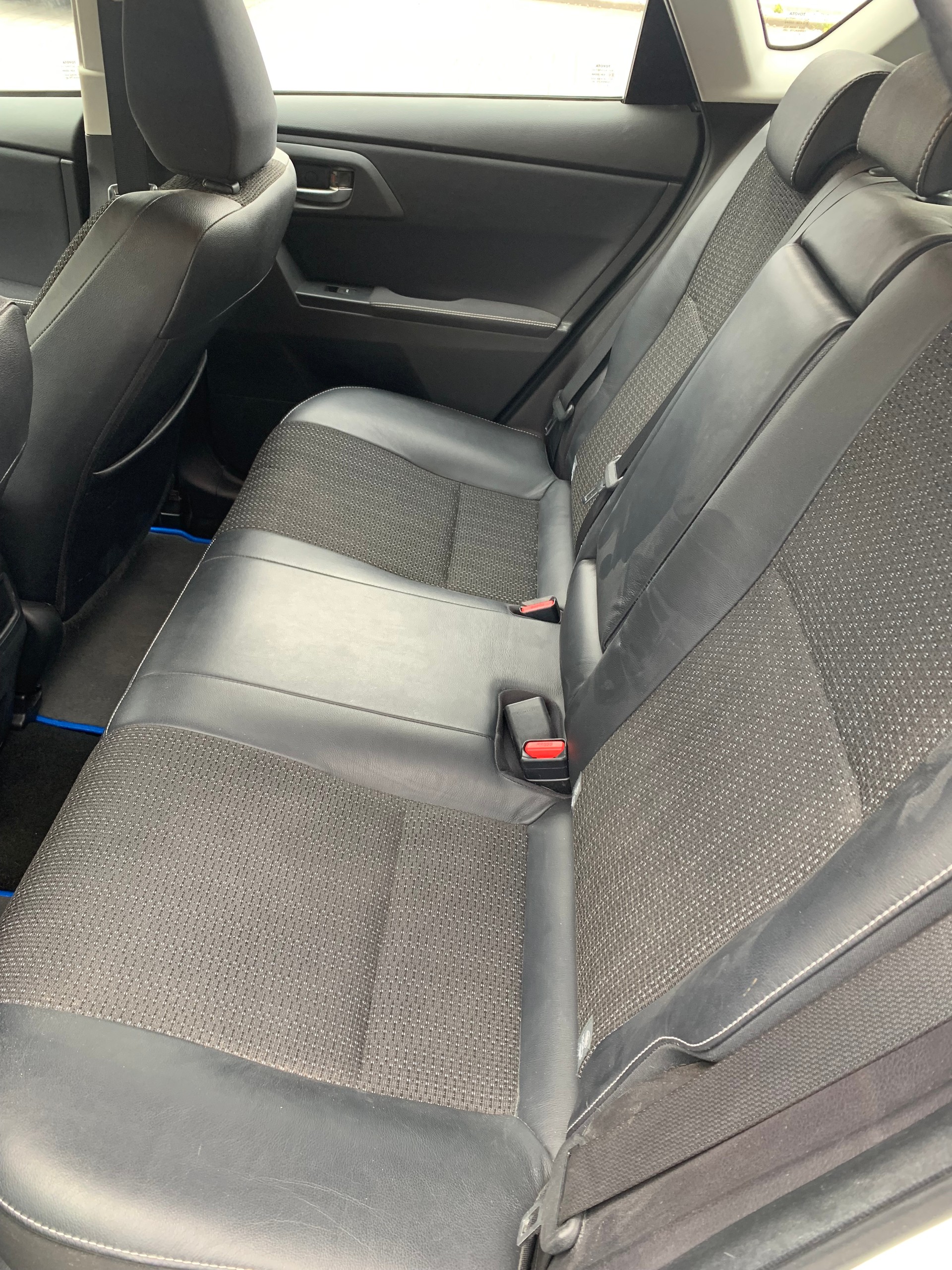 TOYOTA Auris 1.8 16V HSD Linea Sol-image-6