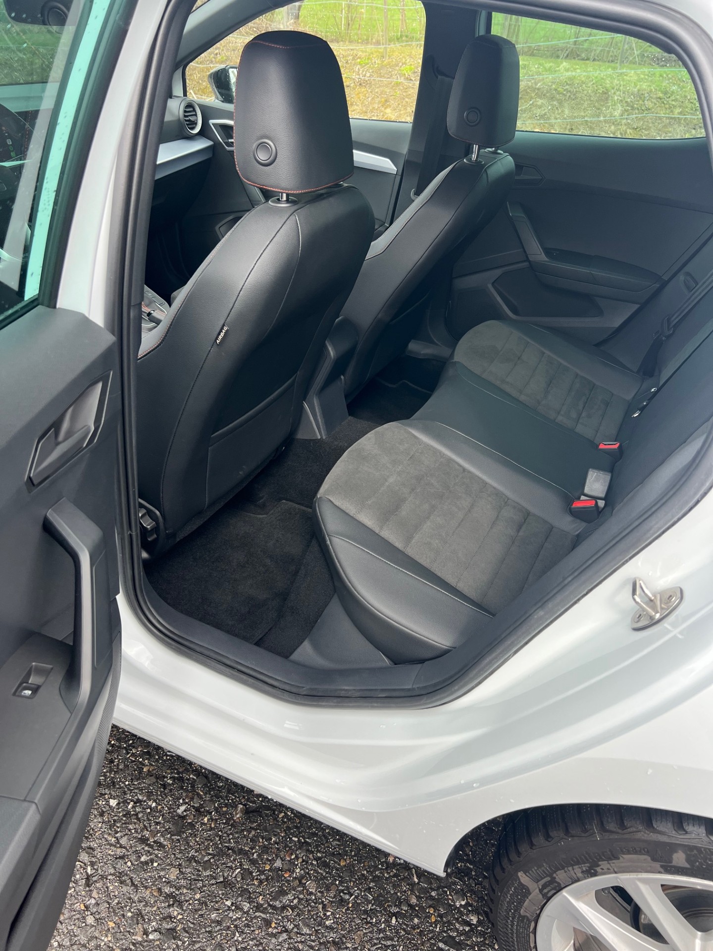 SEAT Ibiza 1.0 EcoTSI FR DSG-image-3