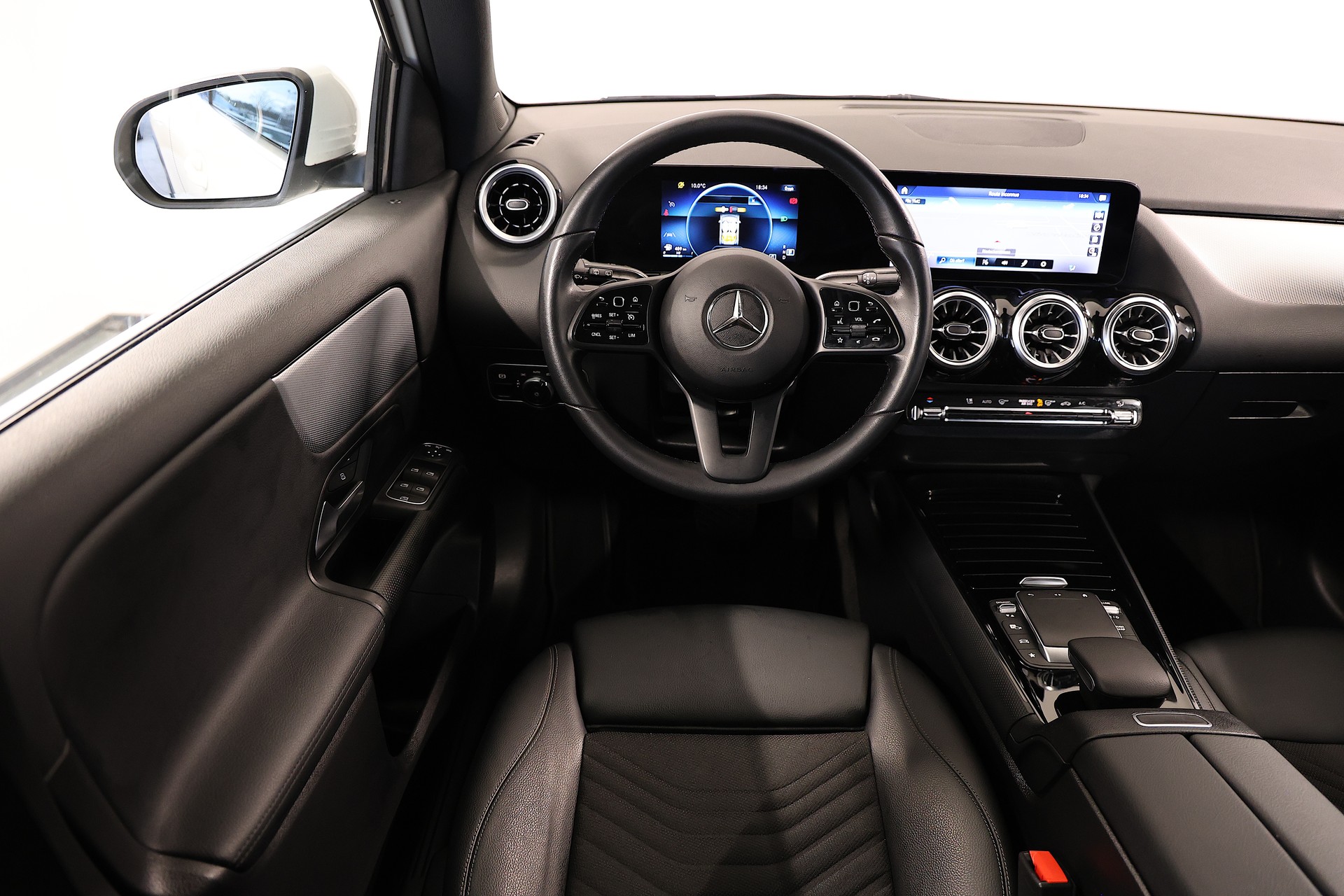 MERCEDES-BENZ GLA 200d 4Matic Style 8G-DCT-image-9