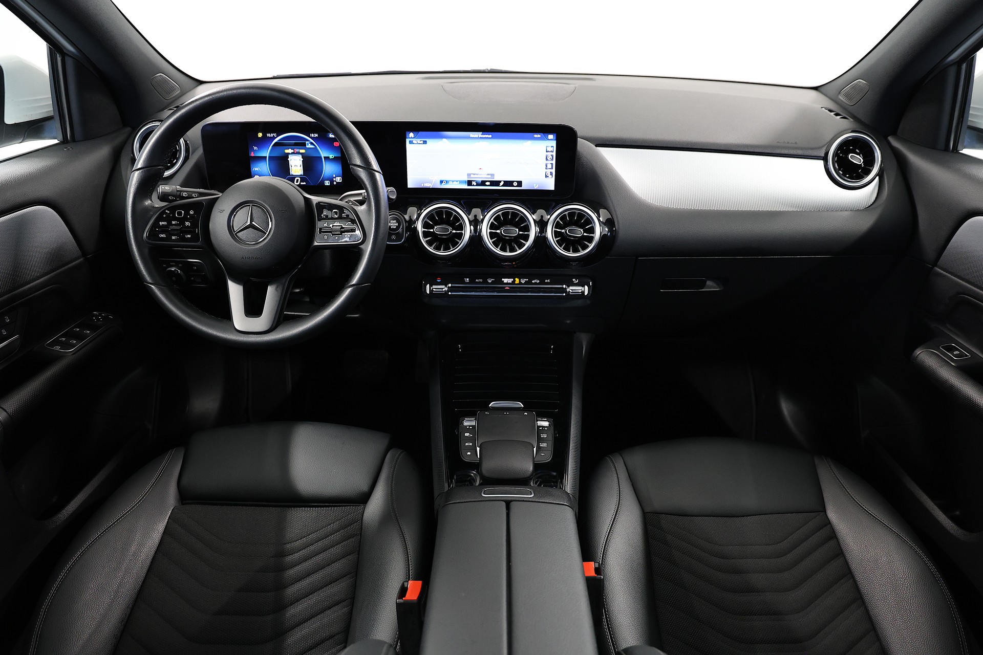 MERCEDES-BENZ GLA 200d 4Matic Style 8G-DCT-image-8