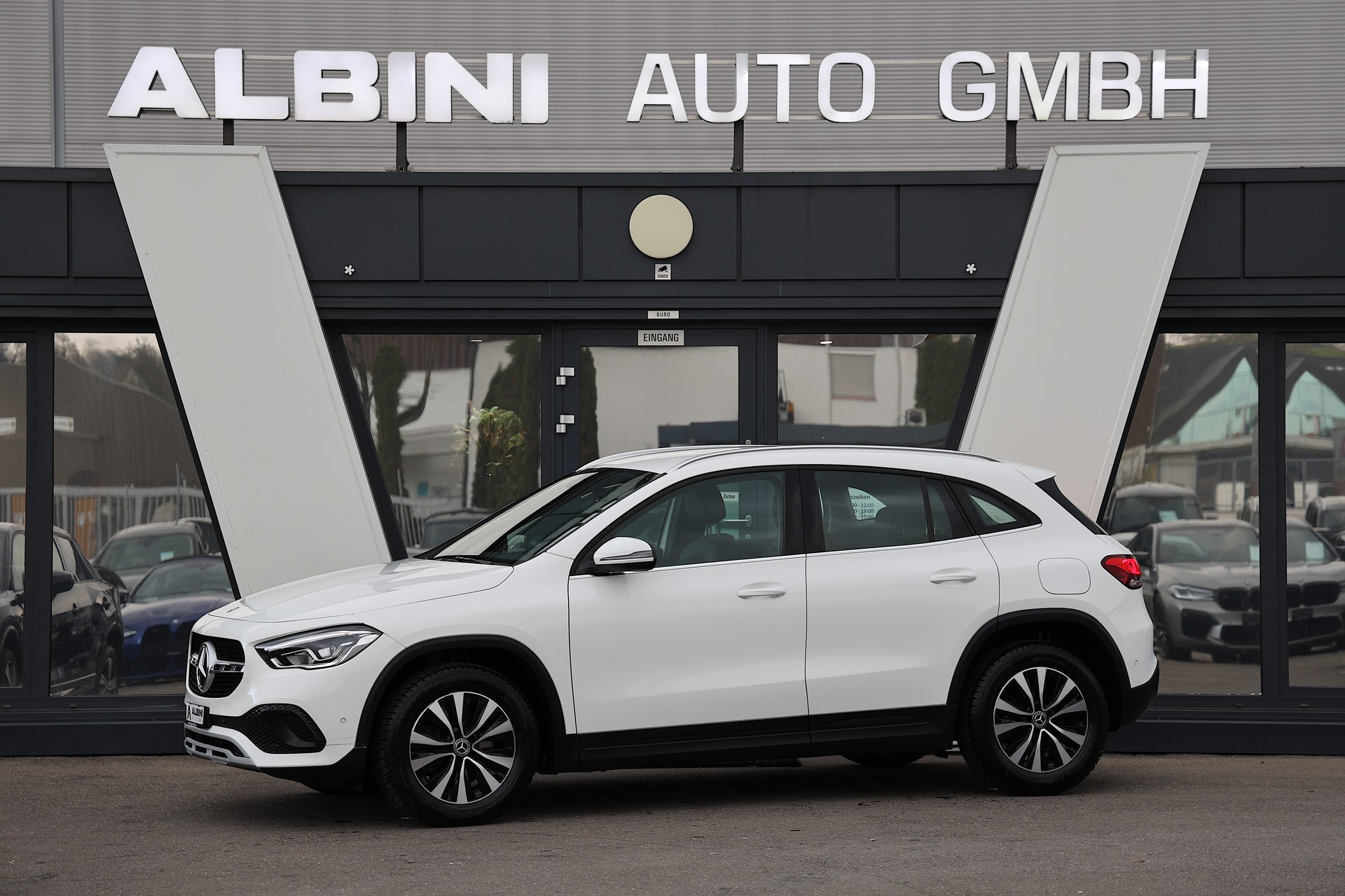 MERCEDES-BENZ GLA 200d 4Matic Style 8G-DCT-image-0