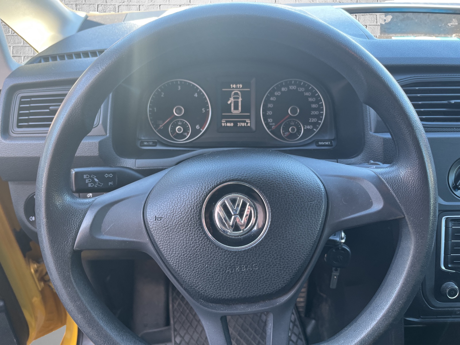 VW Caddy 2.0TDI BlueMotion Technology-image-9