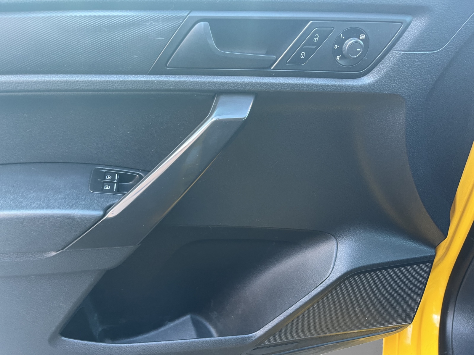 VW Caddy 2.0TDI BlueMotion Technology-image-12