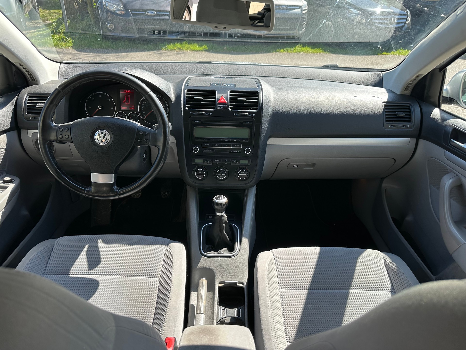 VW Golf Variant 1.9 TDI Comfortline 4Motion-image-8