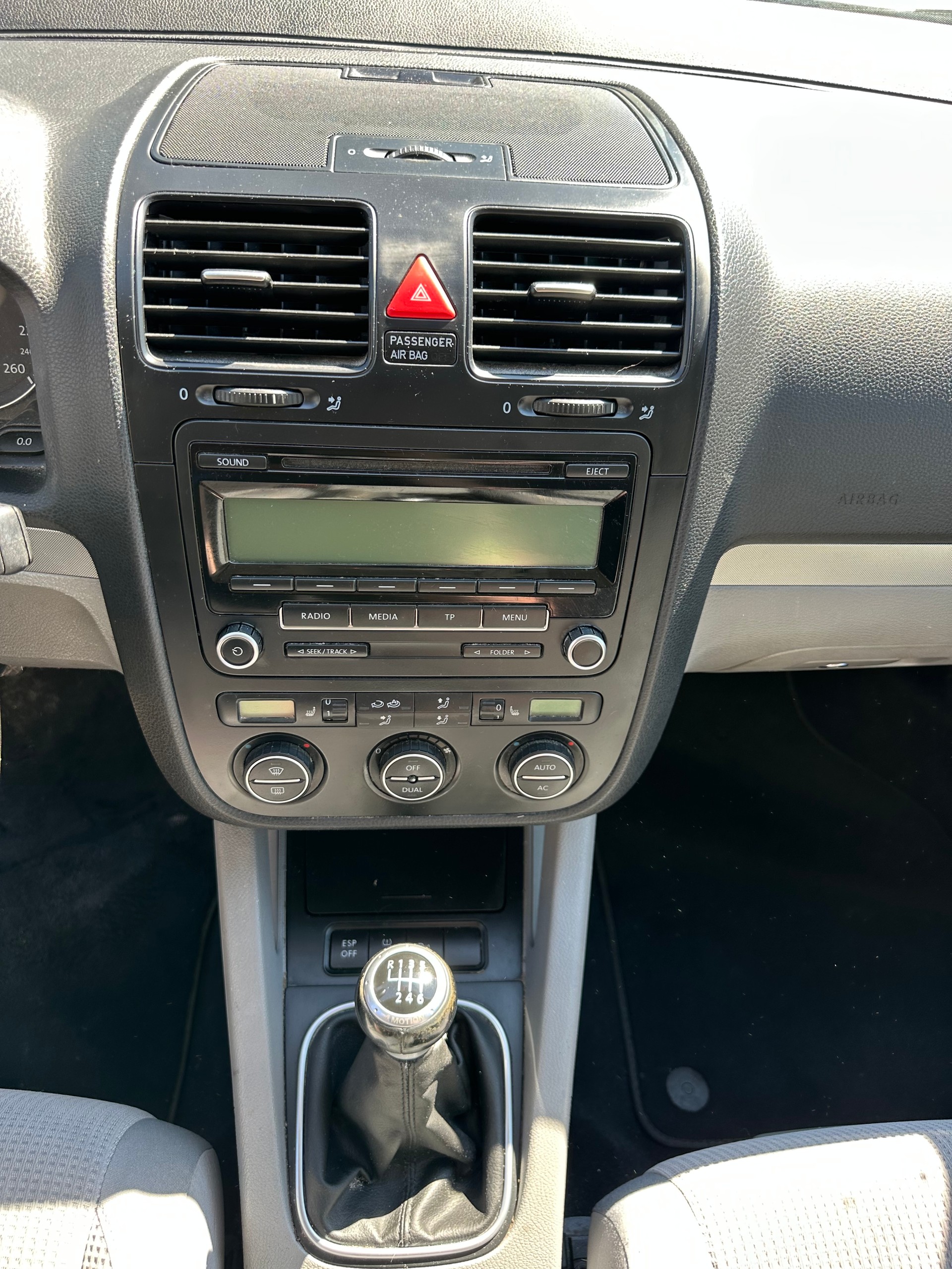 VW Golf Variant 1.9 TDI Comfortline 4Motion-image-10