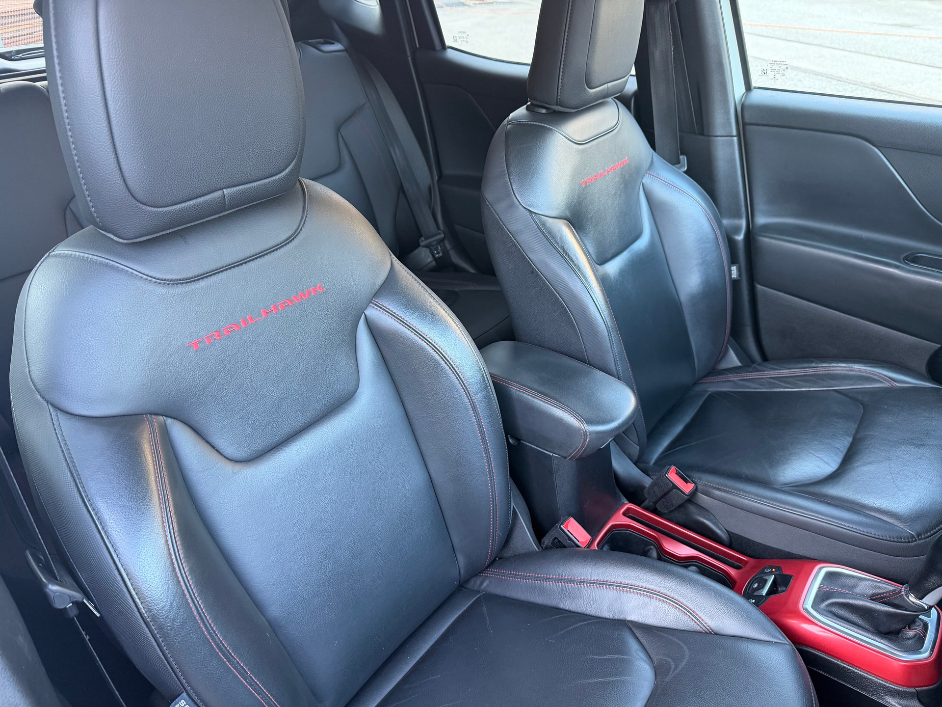 JEEP Renegade 2.0 MJ Trailhawk AWD + Low Range 9ATX-image-9