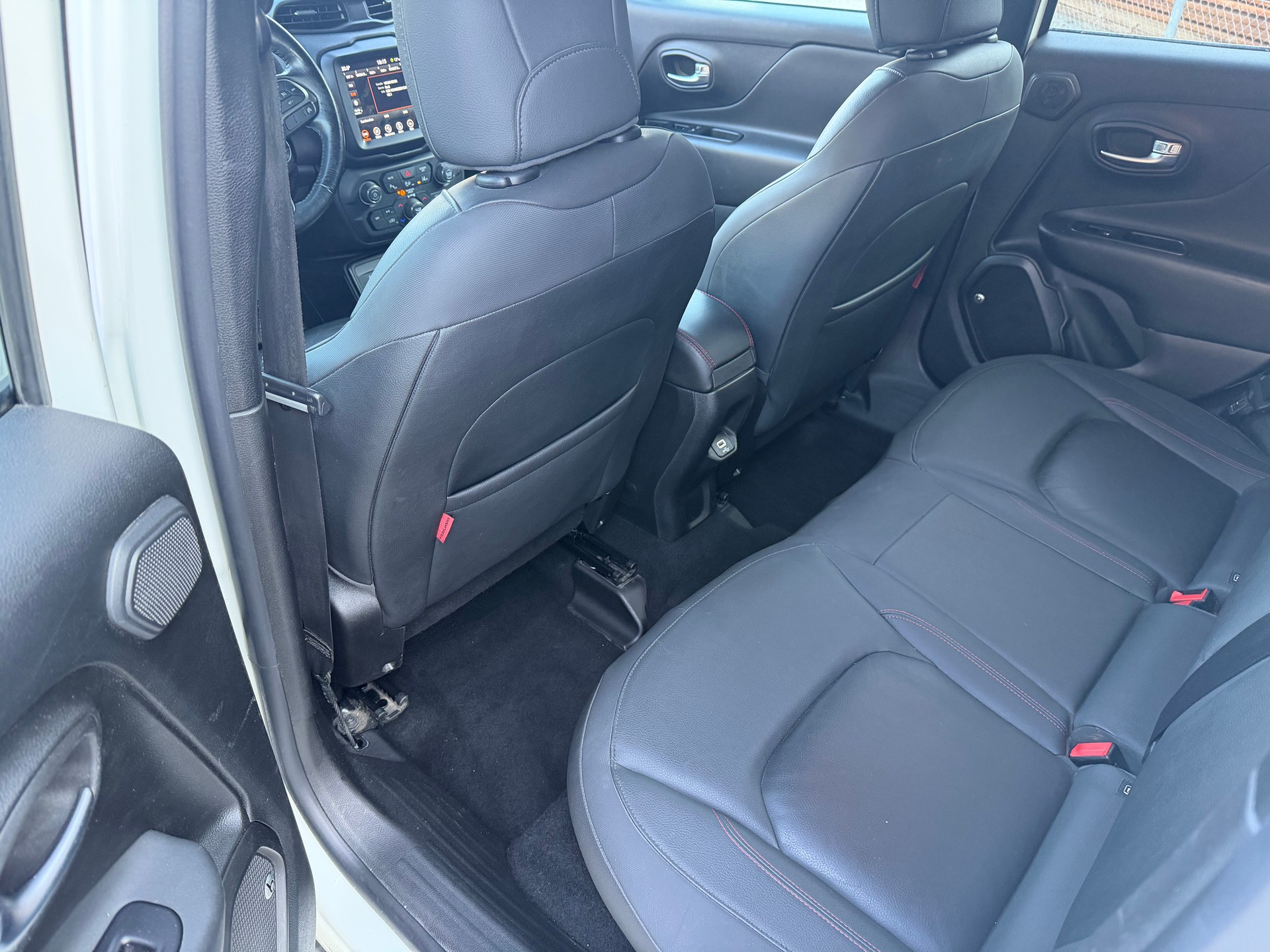 JEEP Renegade 2.0 MJ Trailhawk AWD + Low Range 9ATX-image-8