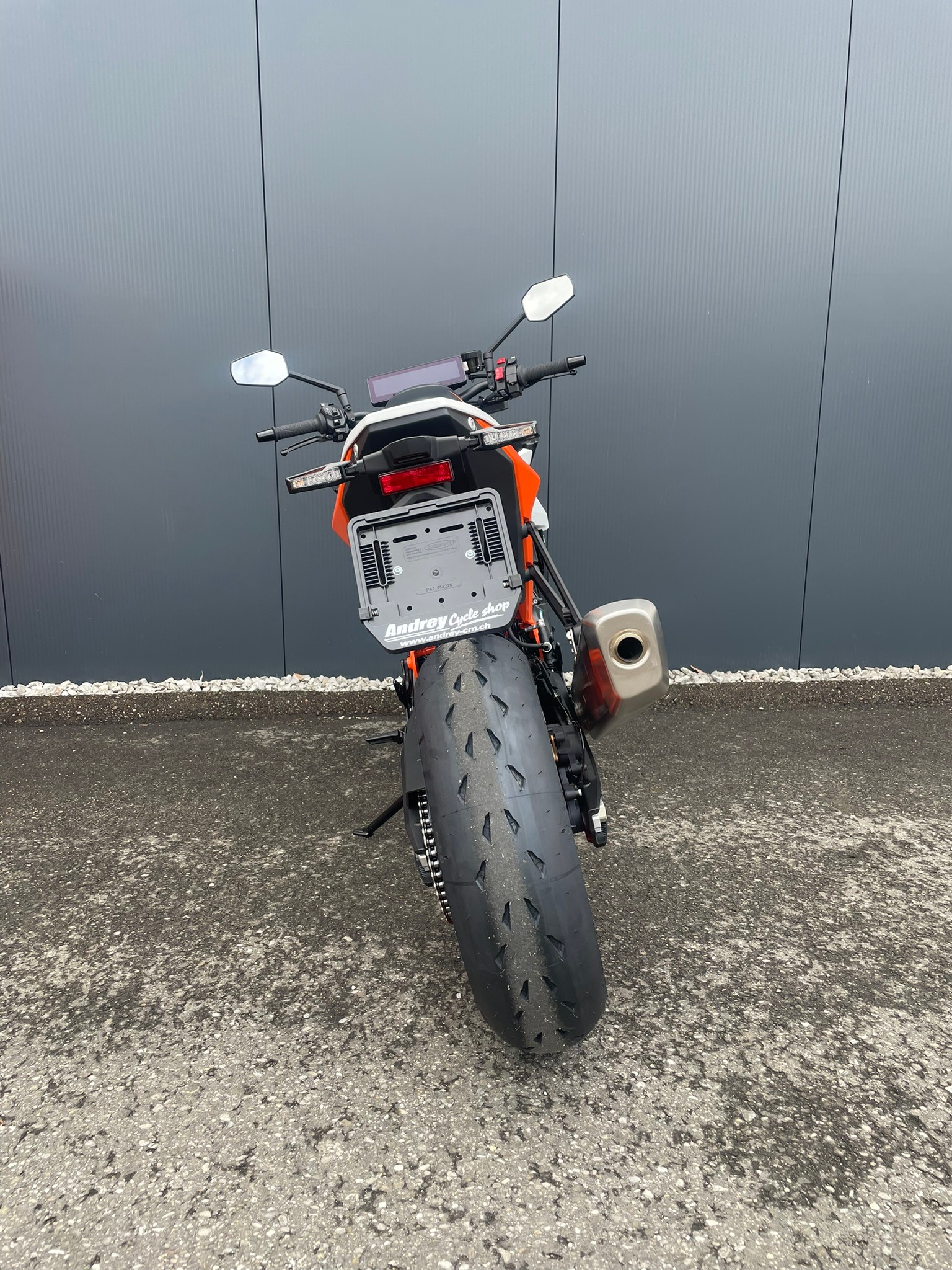 KTM 990 Duke R-showroom-element-3