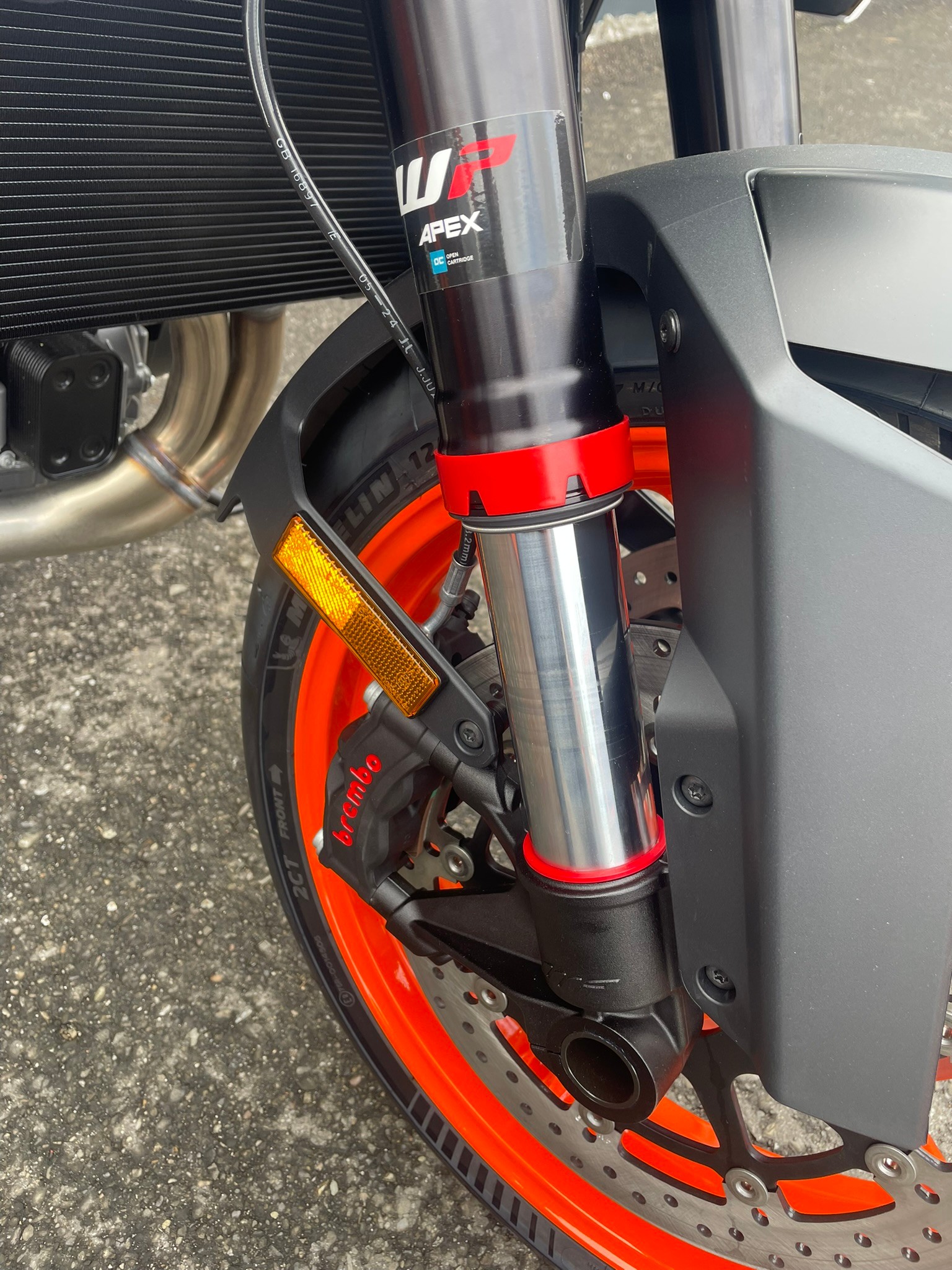 KTM 990 Duke R-image-7