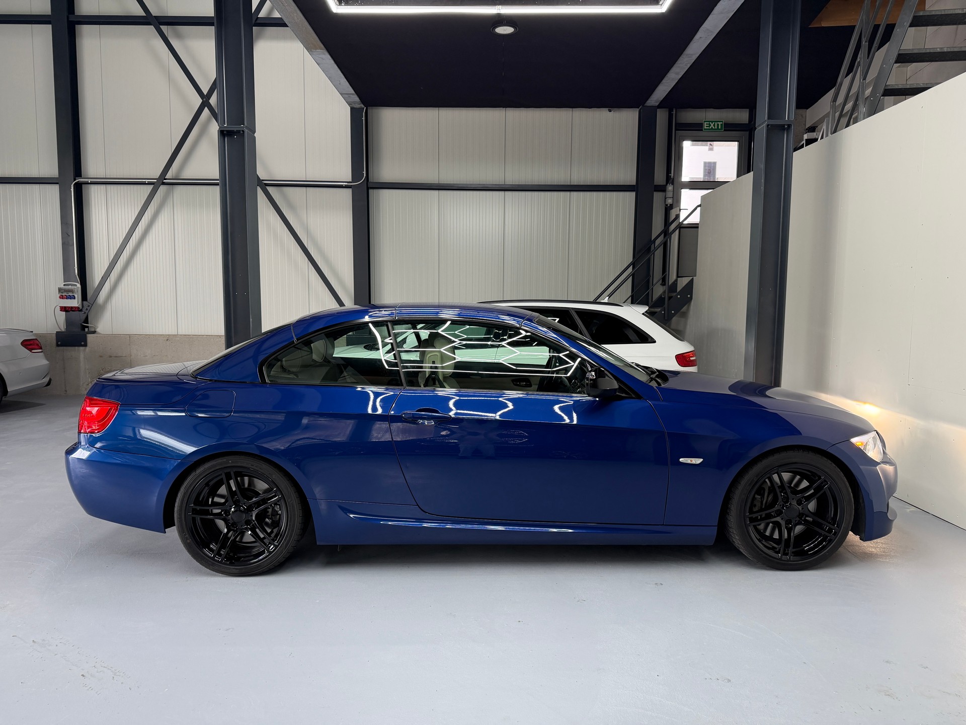 BMW 335i Cabriolet DSG-image-5