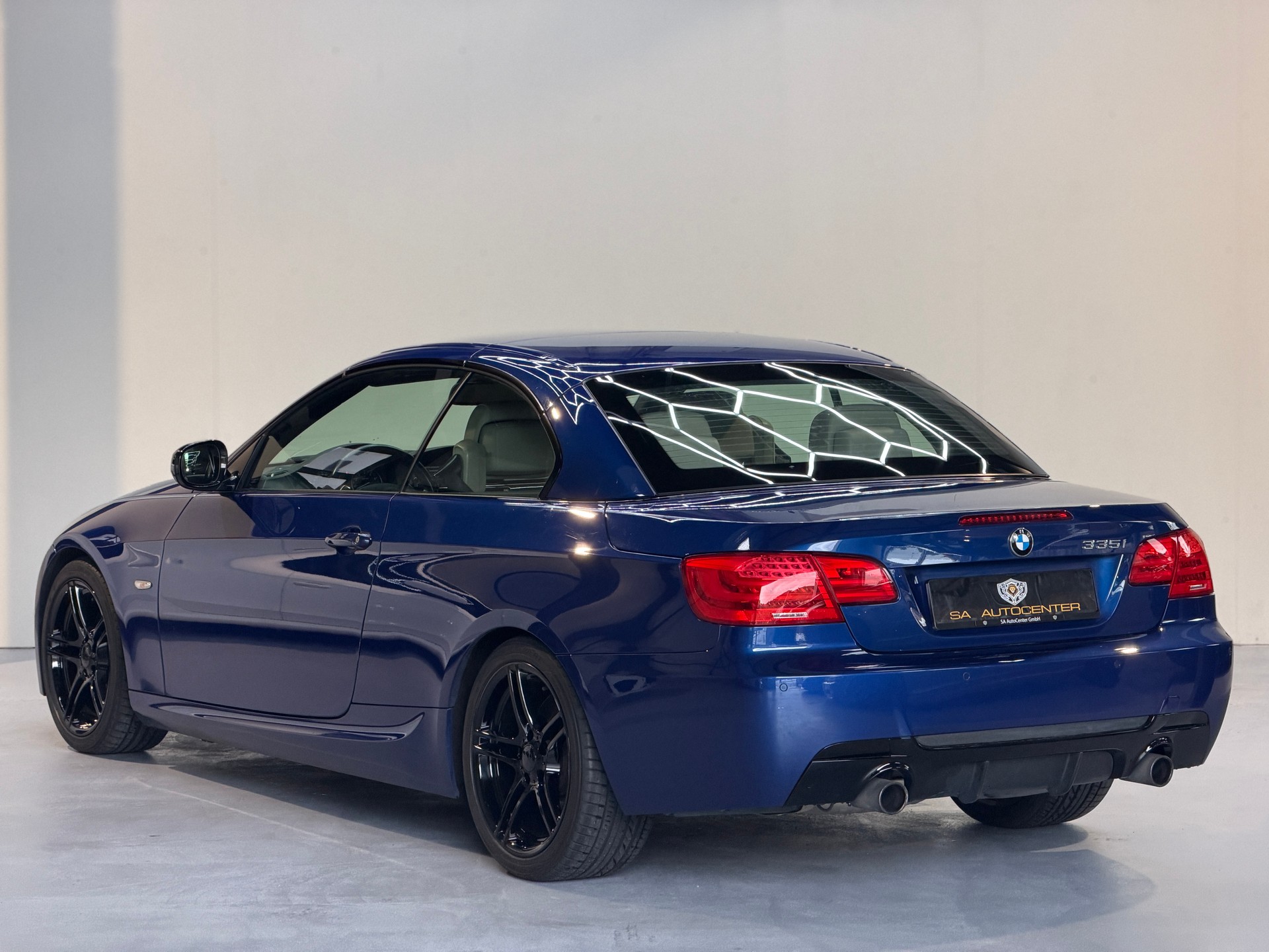 BMW 335i Cabriolet DSG-image-7