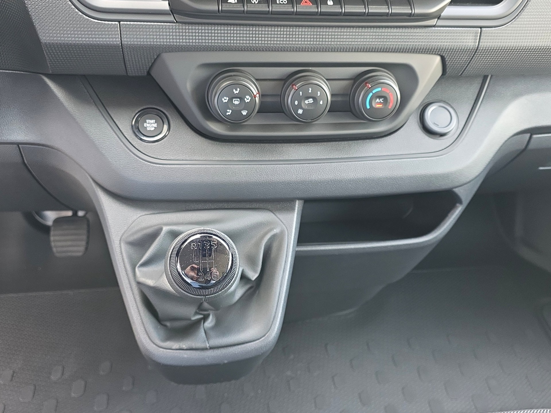 RENAULT Trafic 2.0 Blue dCi 130 Advance L2H1 EN-image-15