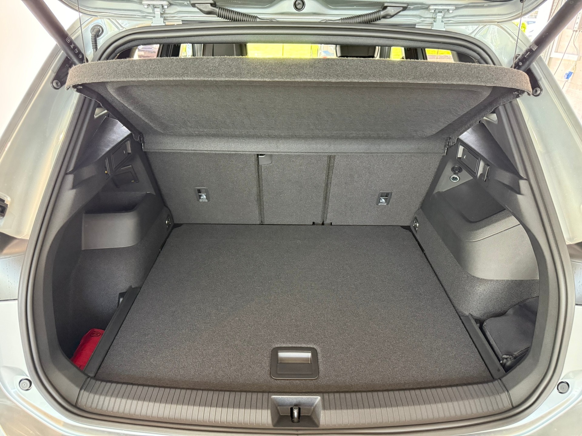 VW Tiguan 2.0 TSI DSG R-Line Plus 4Motion-image-6