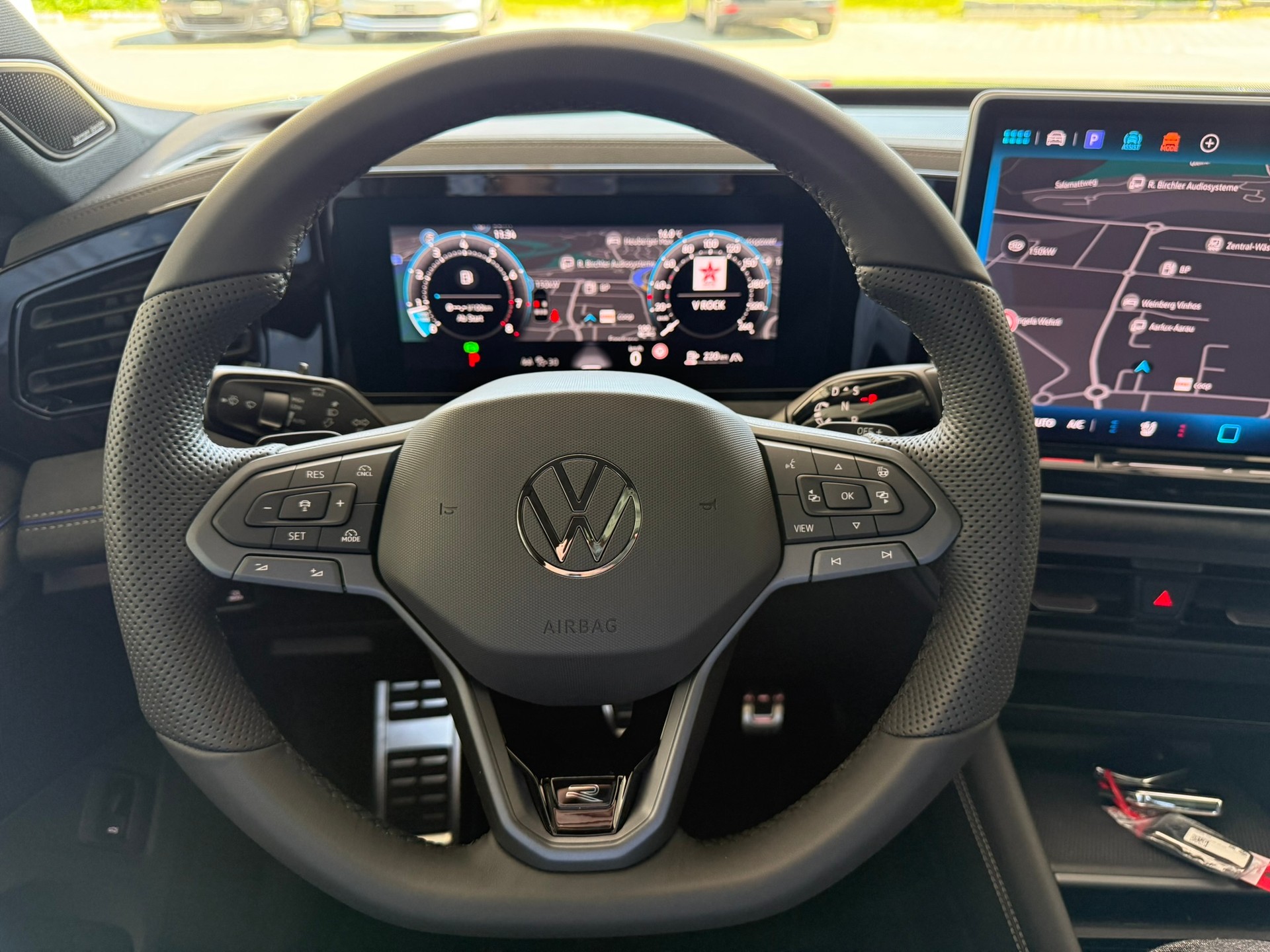 VW Tiguan 2.0 TSI DSG R-Line Plus 4Motion-image-9