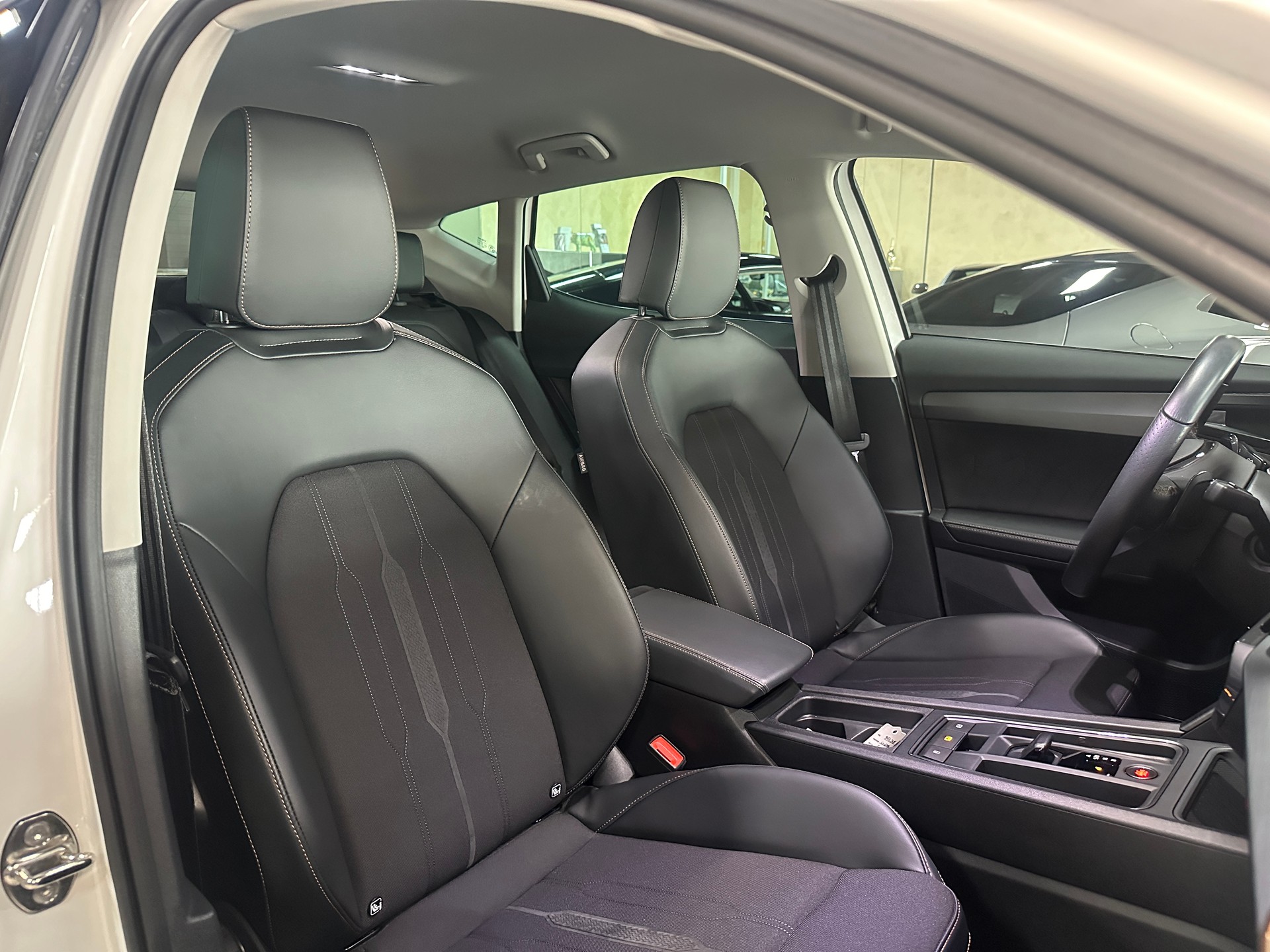 CUPRA Formentor 1.4 e-HYBRID pHEV DSG-image-15