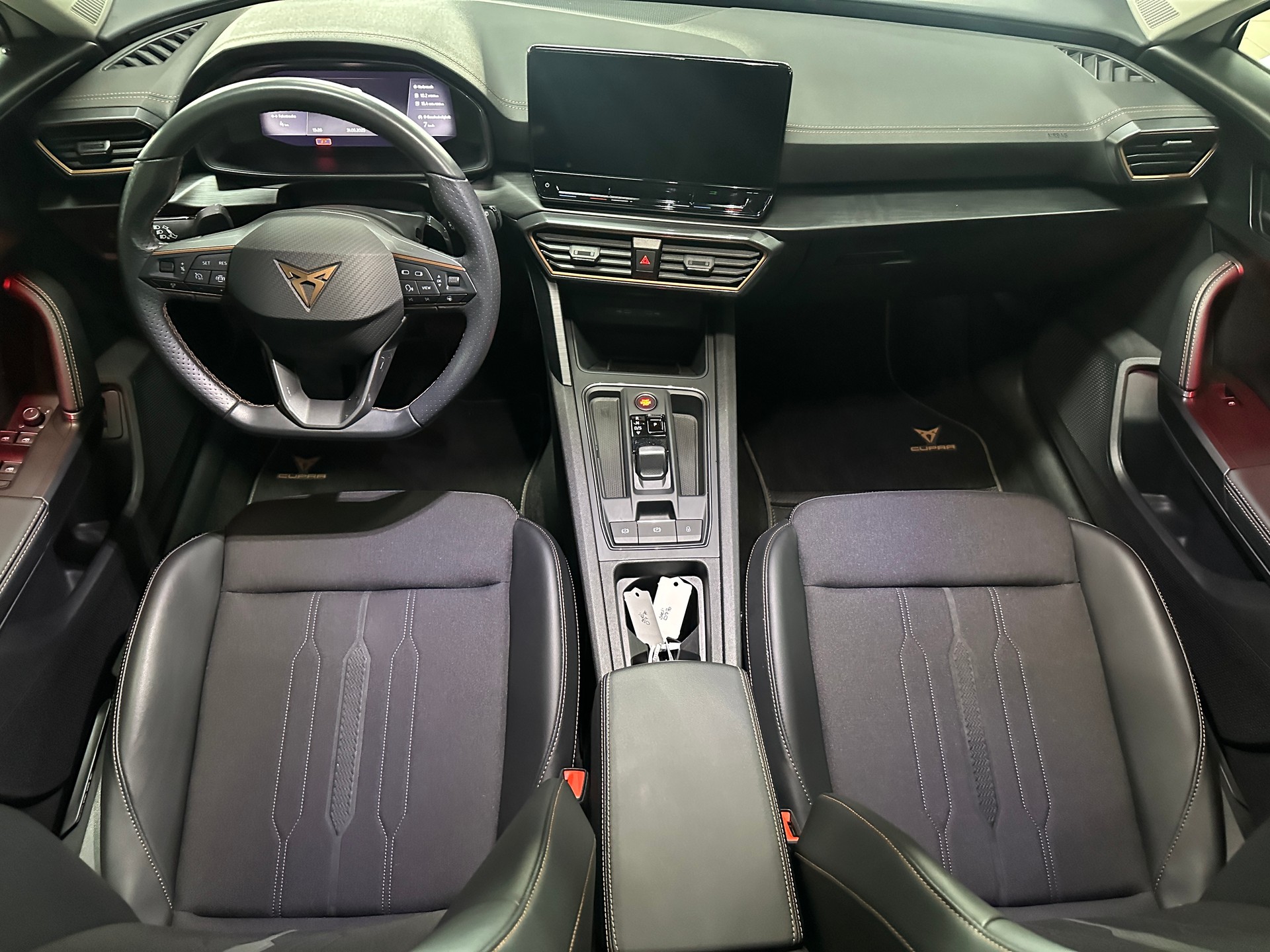 CUPRA Formentor 1.4 e-HYBRID pHEV DSG-image-17
