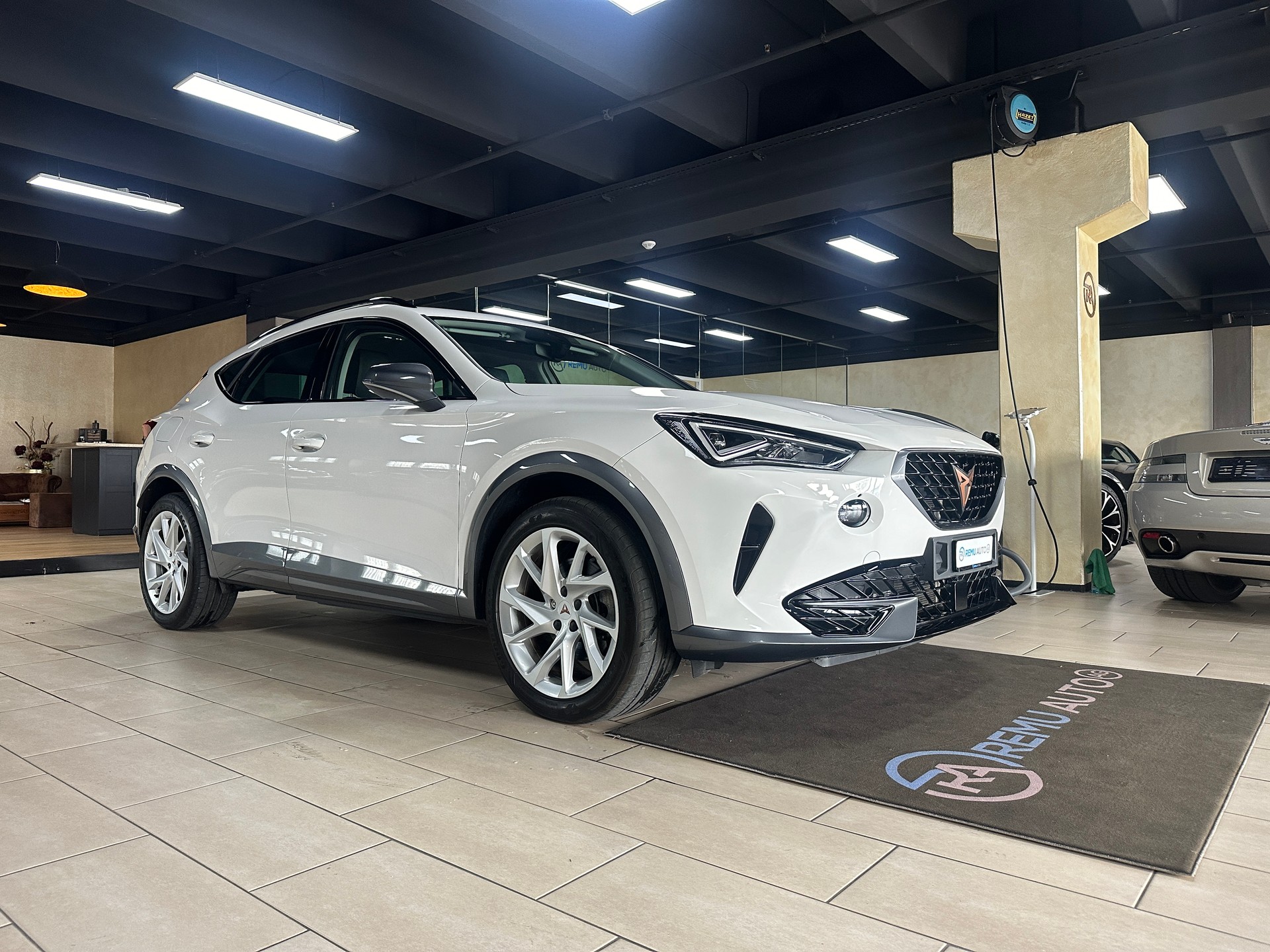 CUPRA Formentor 1.4 e-HYBRID pHEV DSG-image-1