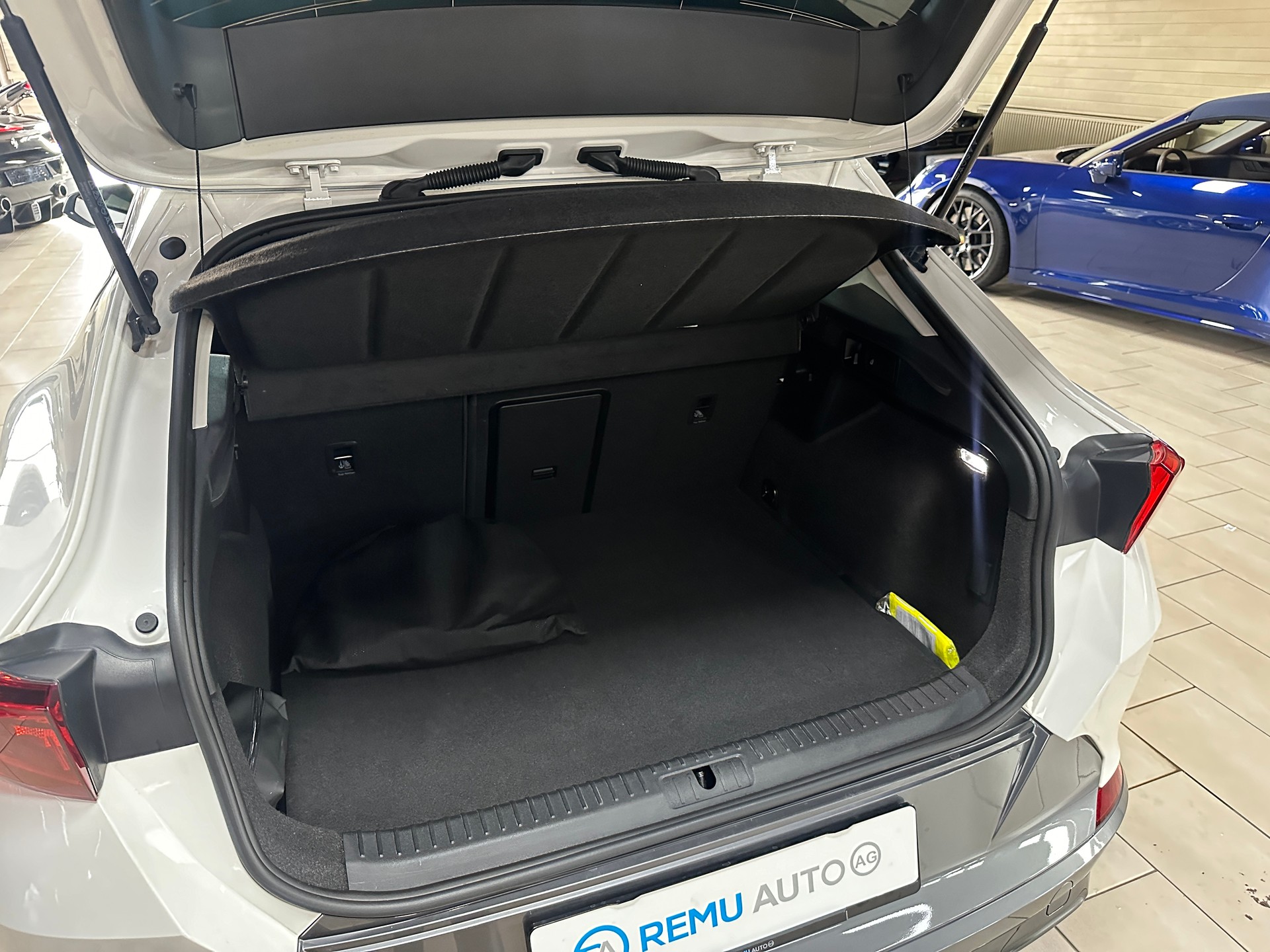 CUPRA Formentor 1.4 e-HYBRID pHEV DSG-image-16