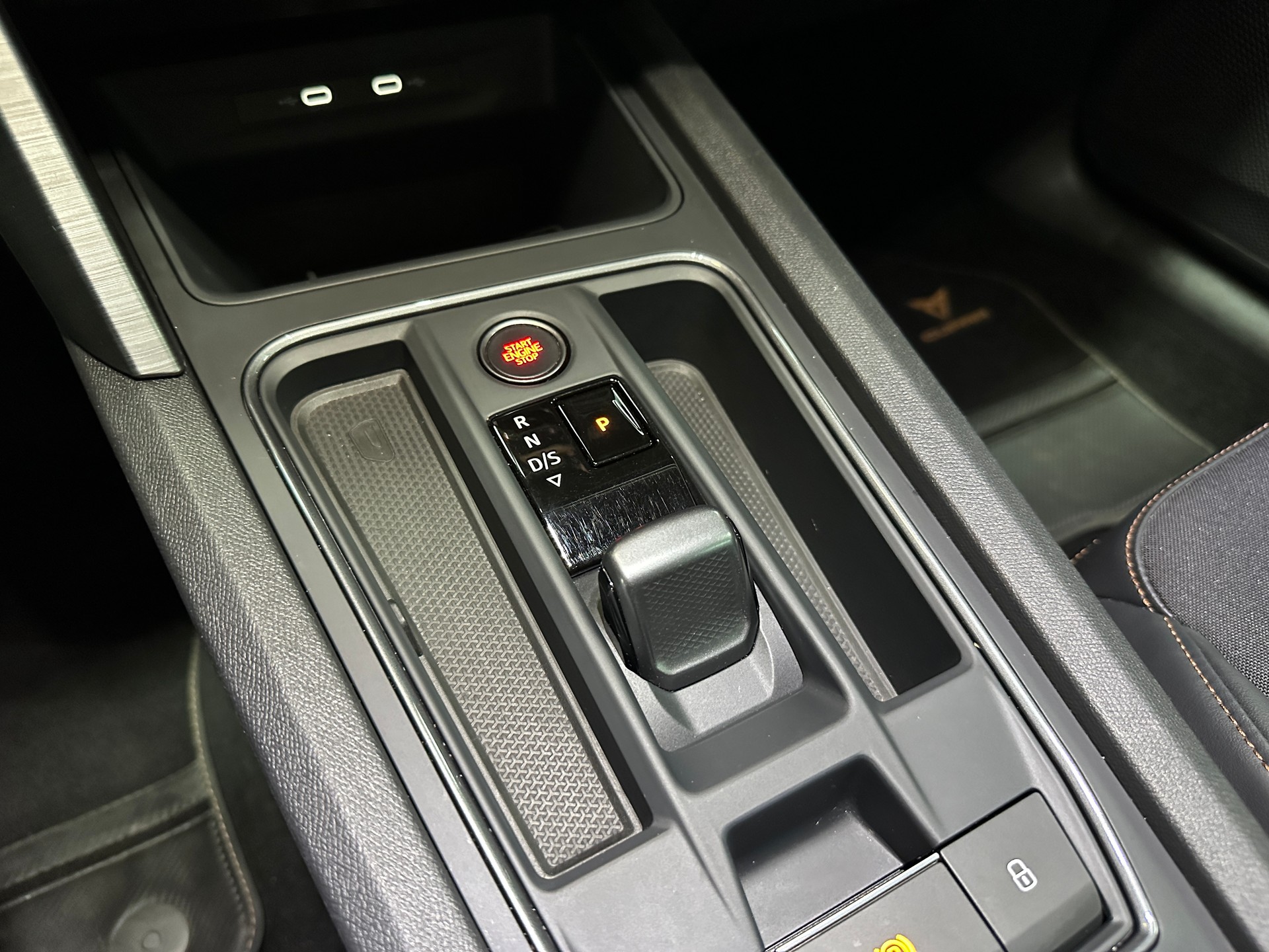 CUPRA Formentor 1.4 e-HYBRID pHEV DSG-image-22