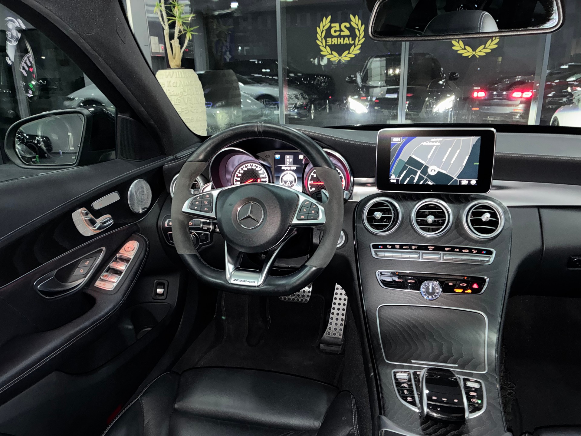 MERCEDES-BENZ C 43 AMG 4Matic 9G-Tronic-image-8