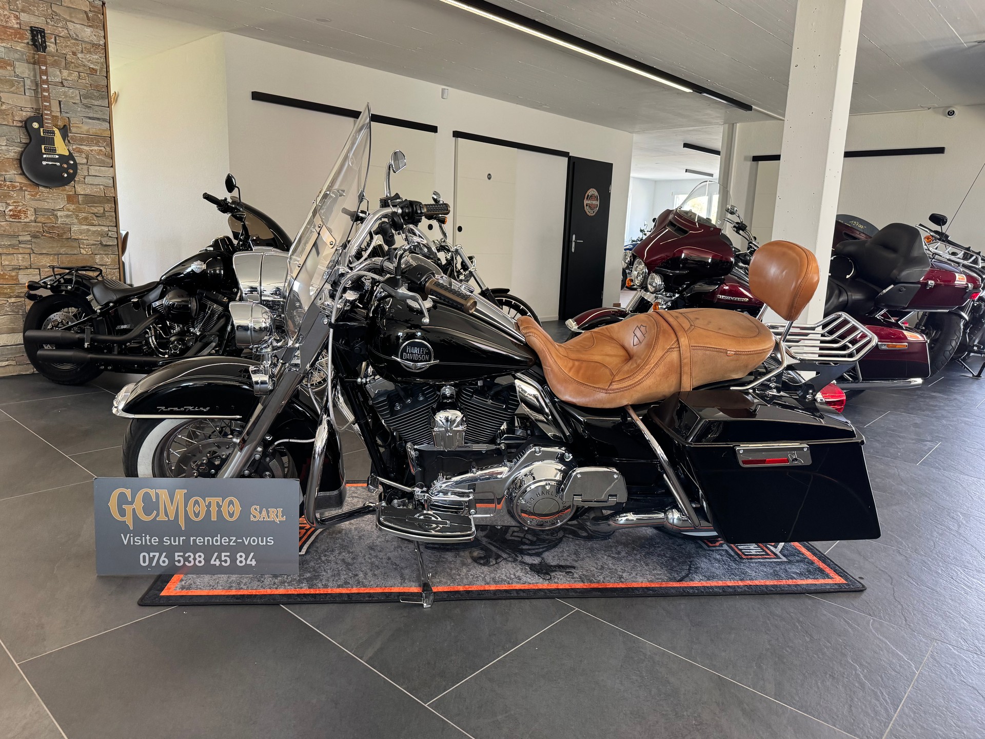 HARLEY-DAVIDSON FLHRC Road King Classic ABS-image-9