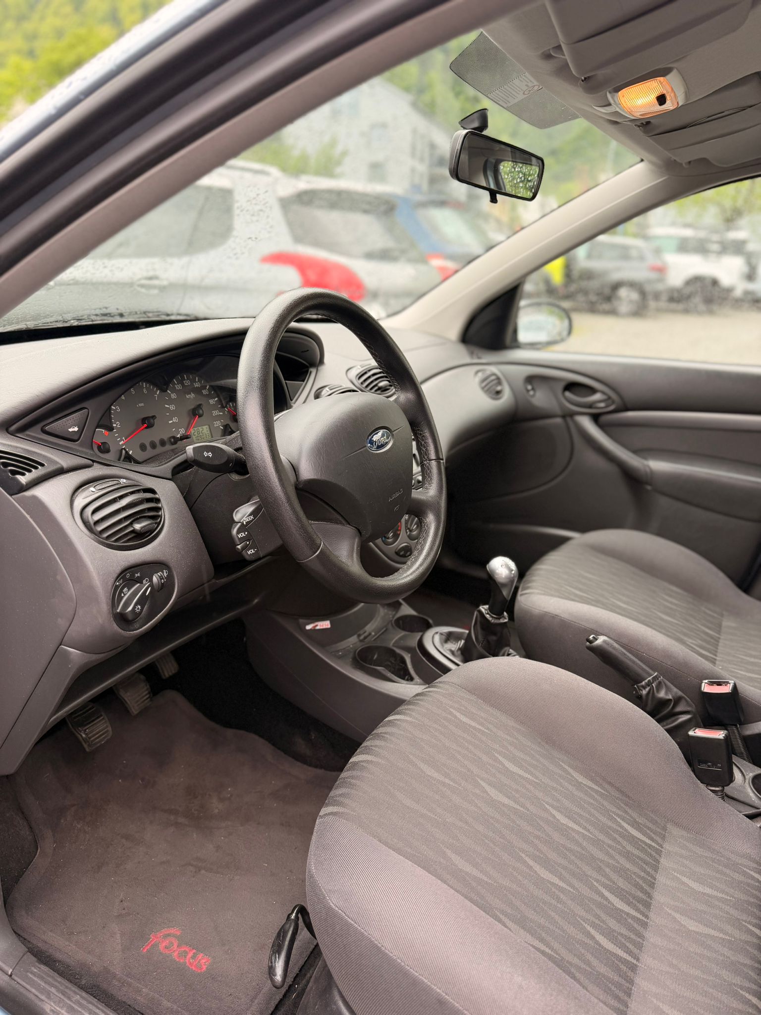 FORD Focus 1.8i 16V Carving-image-8