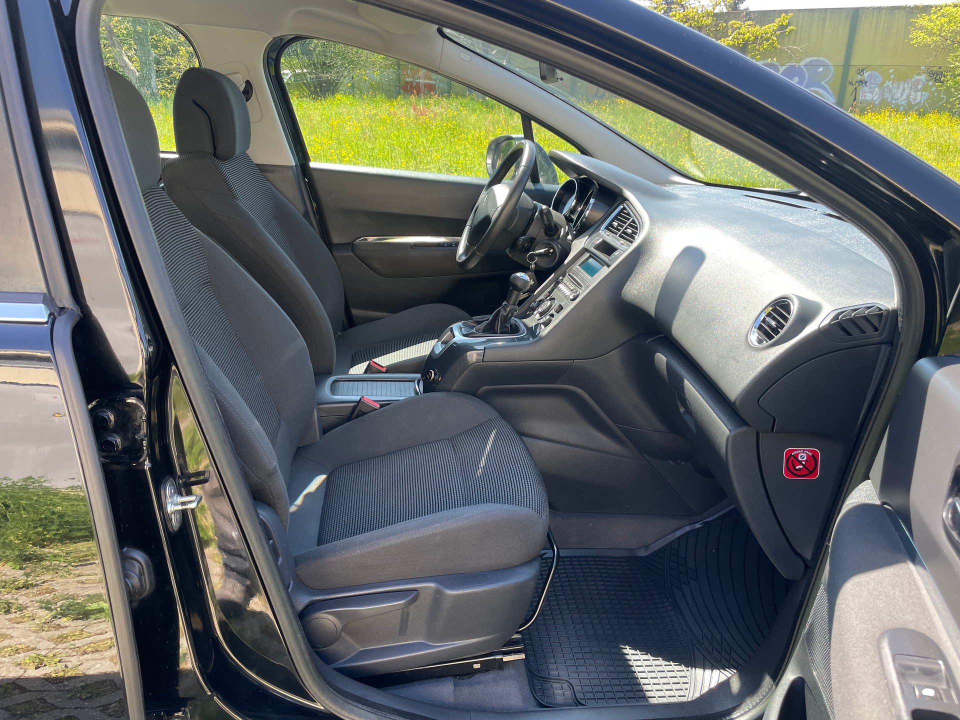 PEUGEOT 5008 1.6 16V VTI Active-image-7