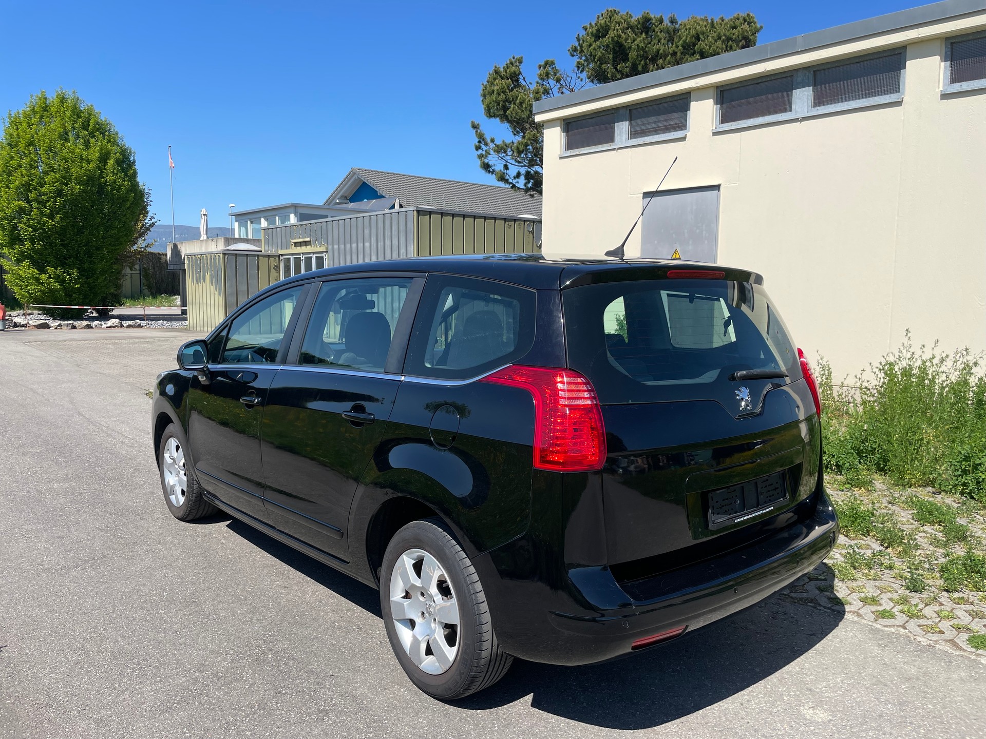 PEUGEOT 5008 1.6 16V VTI Active-image-5