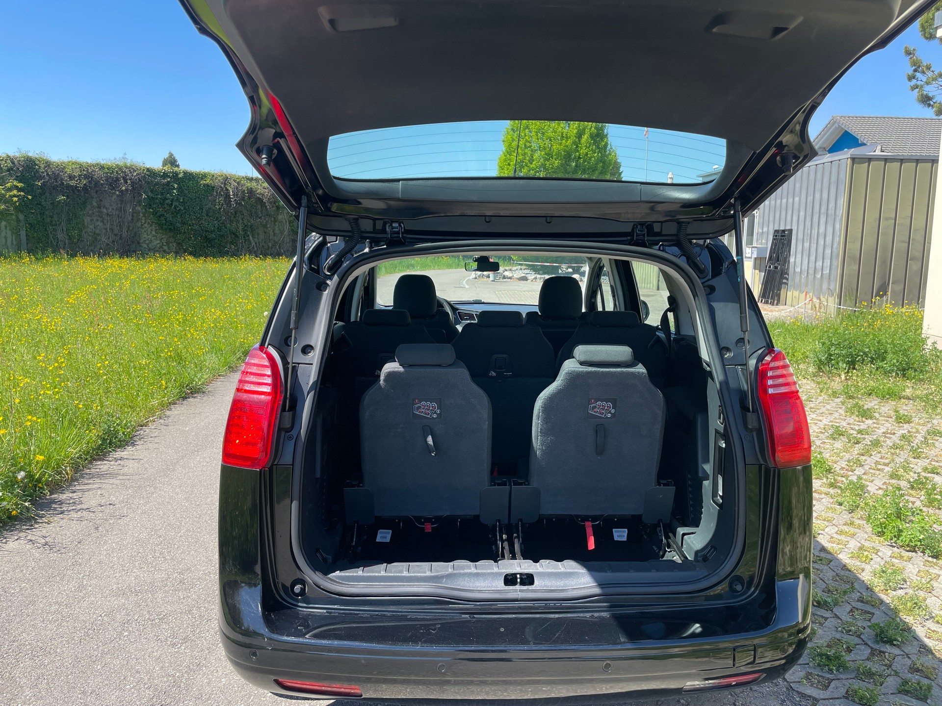 PEUGEOT 5008 1.6 16V VTI Active-image-10