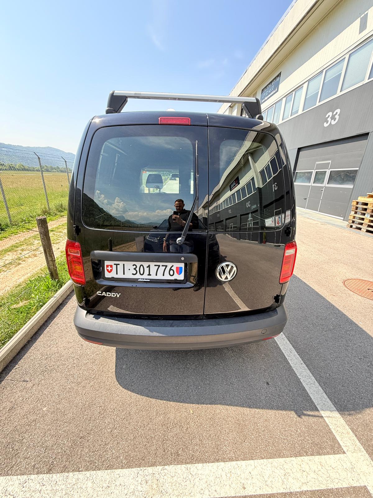 VW CADDY 1.2 TSI BlueMT Entry-image-5