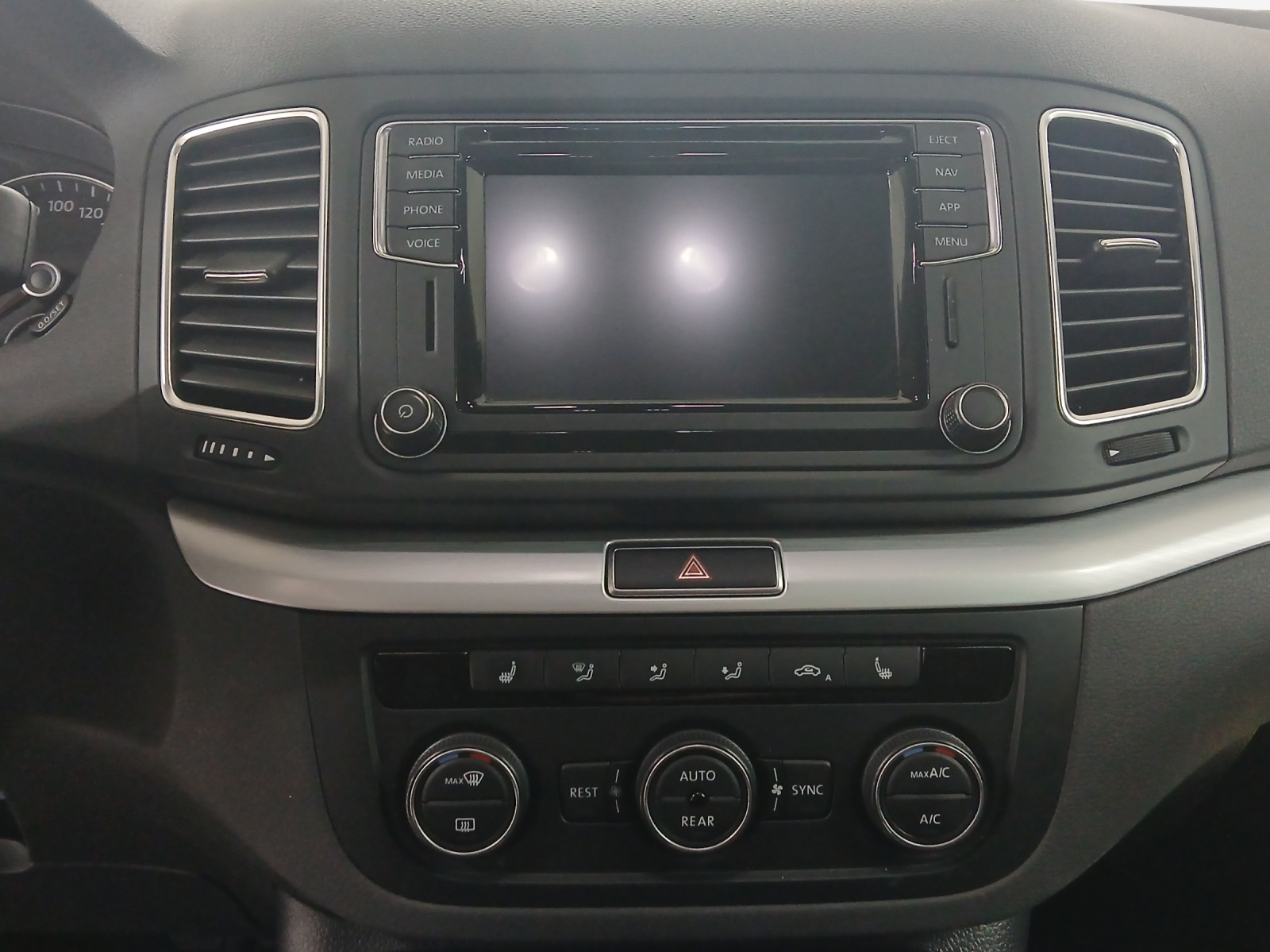 VW Sharan 1.4 TSI BlMT Comfortline DSG-image-10
