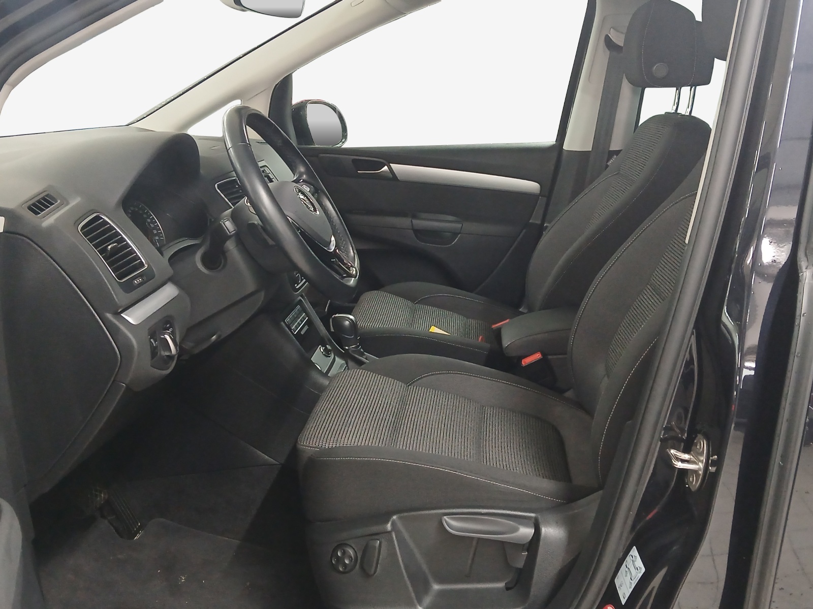 VW Sharan 1.4 TSI BlMT Comfortline DSG-image-7