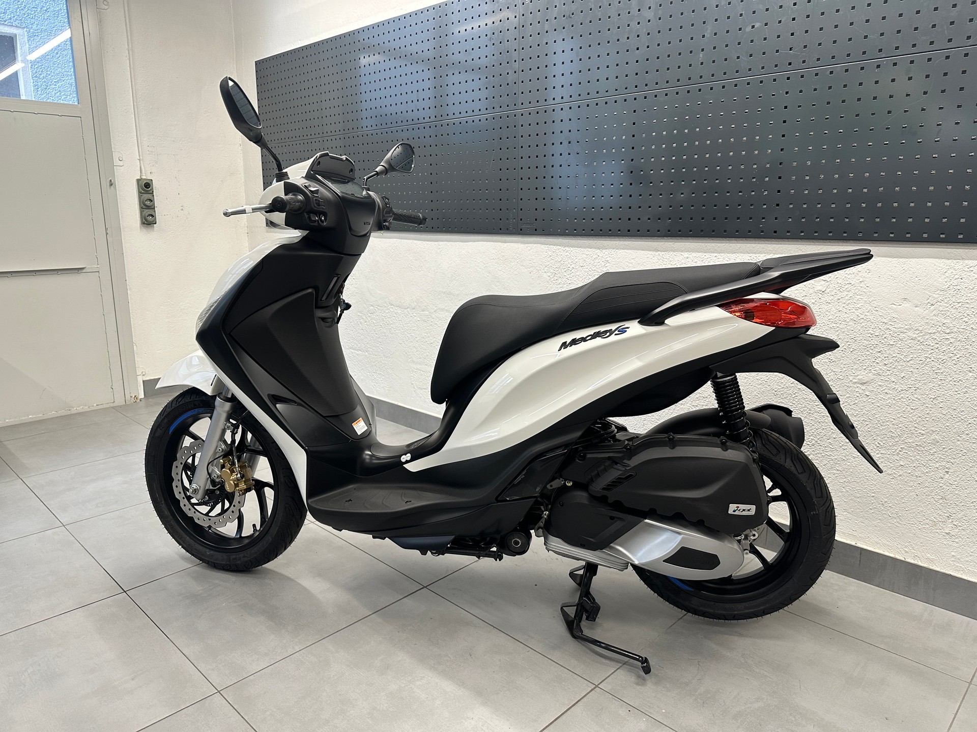PIAGGIO Medley 125 Sport | Neu | 125cc | City Roller-image-13